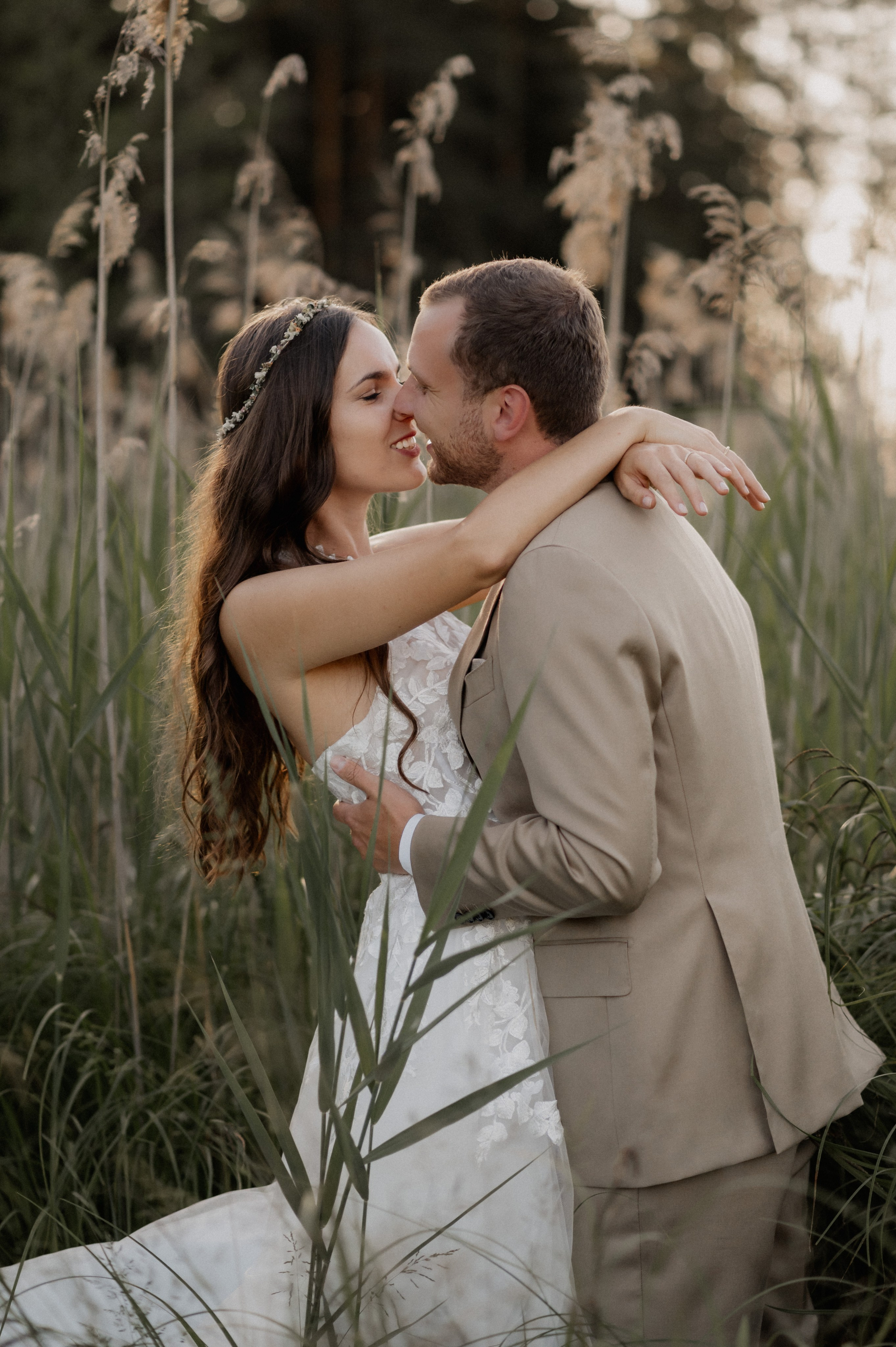 Sommer, Liebe & zwei wunderschöne Kleider: Gartenhochzeit in Gunzenhausen. Photographer in Ansbach for Couples, Weddings and After Wedding