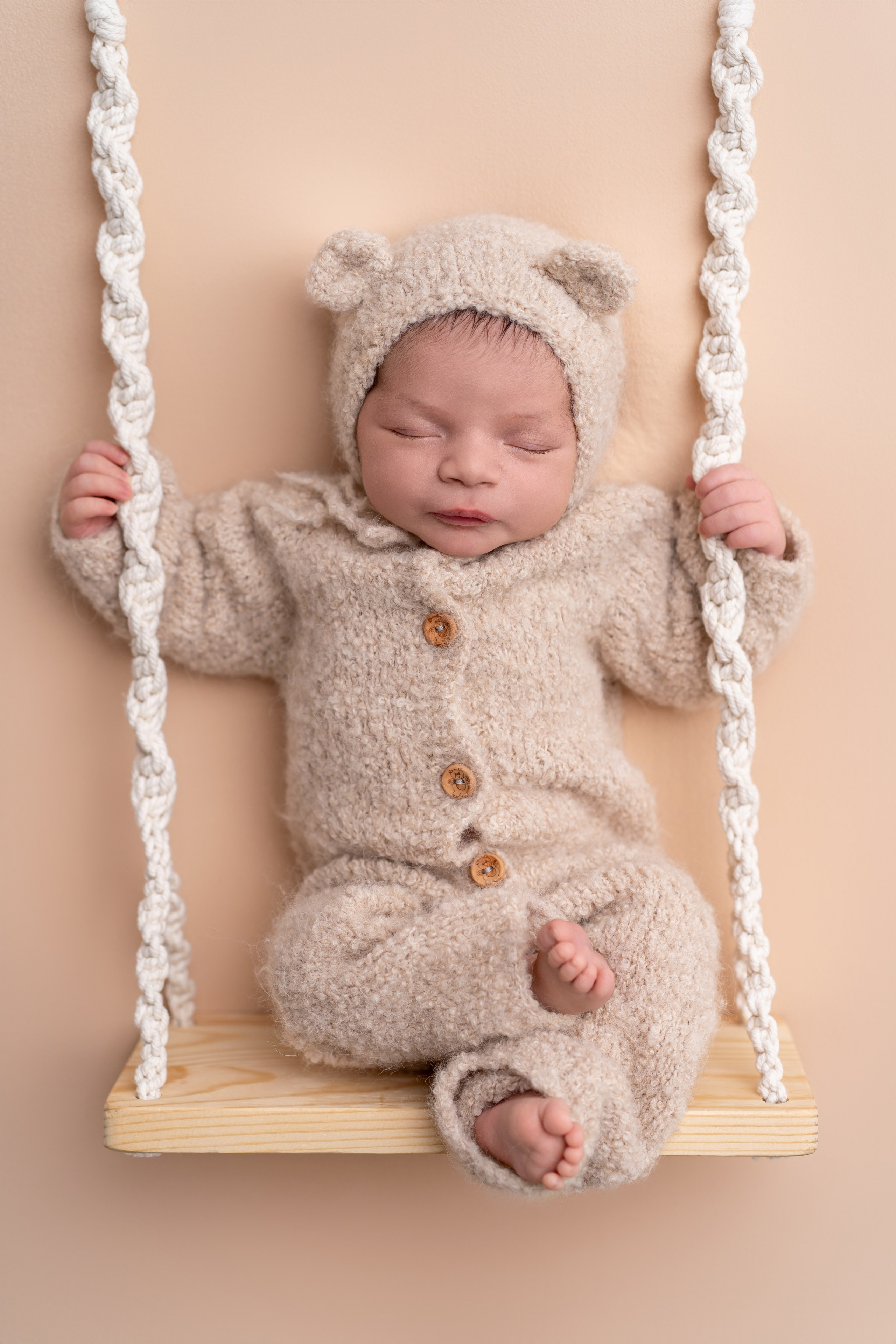 Neugeborenenfotos in Berlin – Studio oder bei Ihnen zu Hause