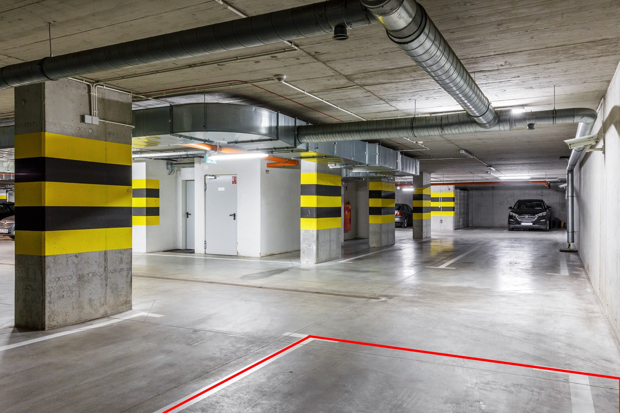 Warszawa miejsce parkingowe. Fotograf Nieruchomości i Wnętrz