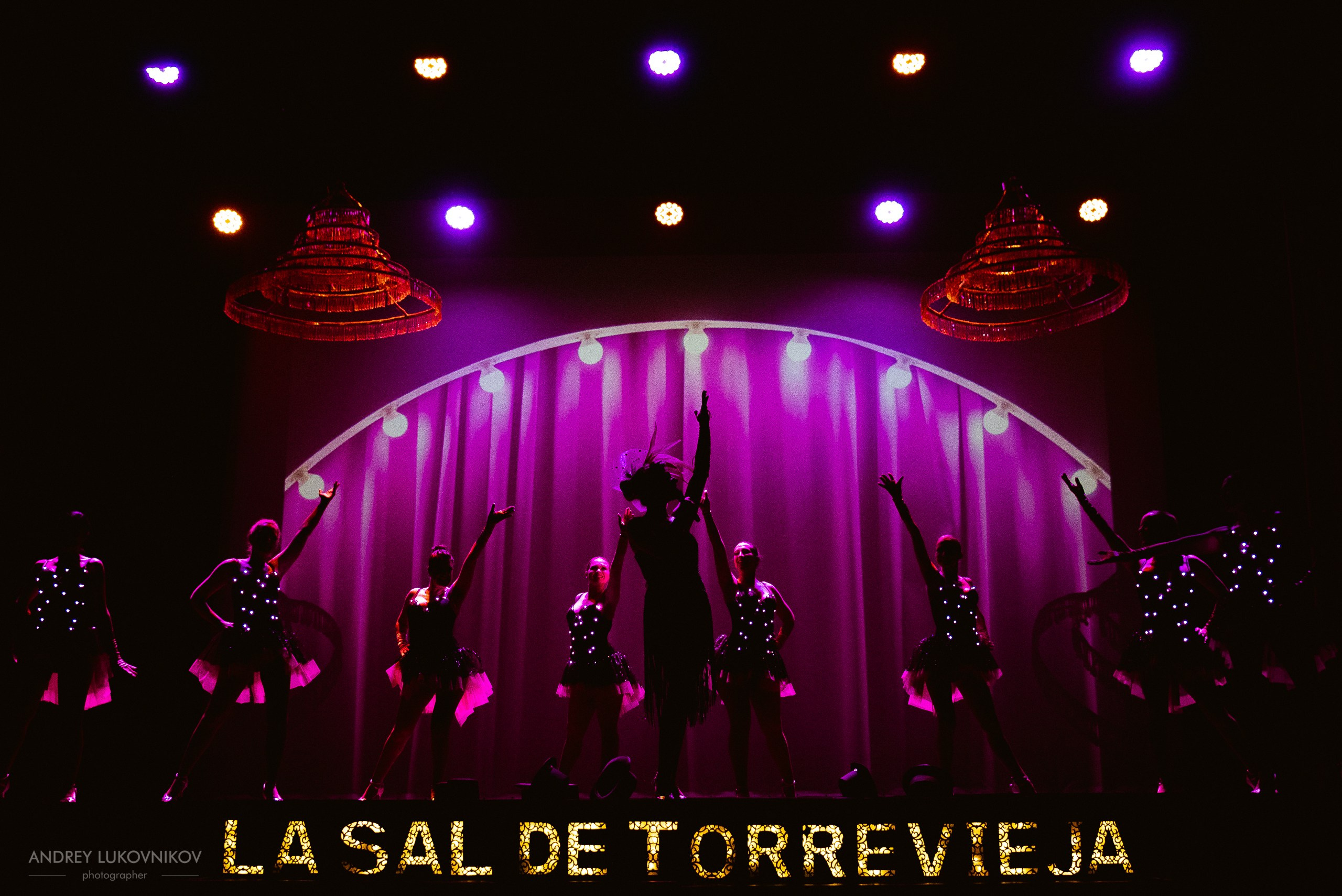 Reportaje fotográfico y rodaje entre bastidores del concierto de La Sal de Torrevieja en España