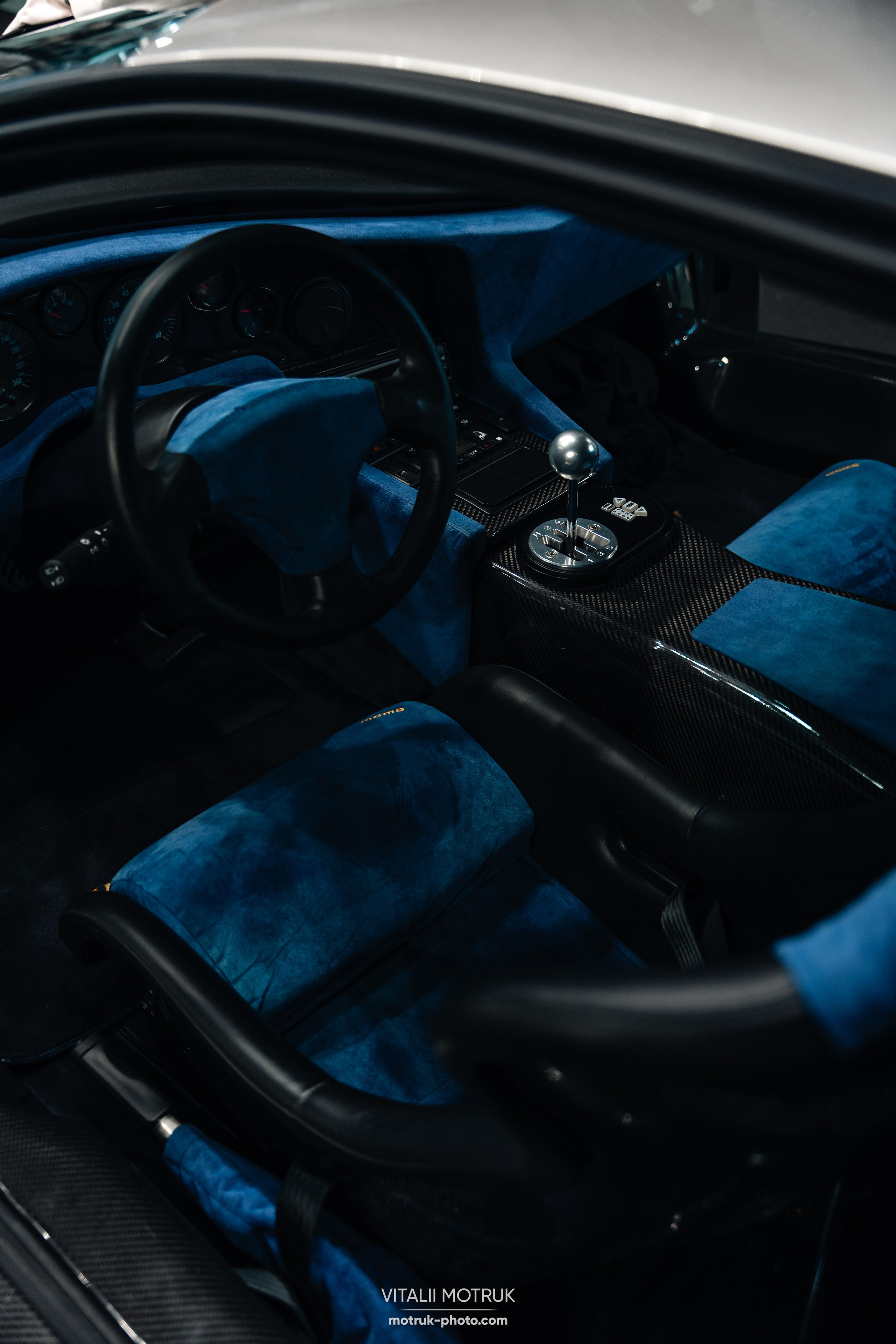 Retromobile-2024. Photographe de voitures à Paris — Vitalii Motruk