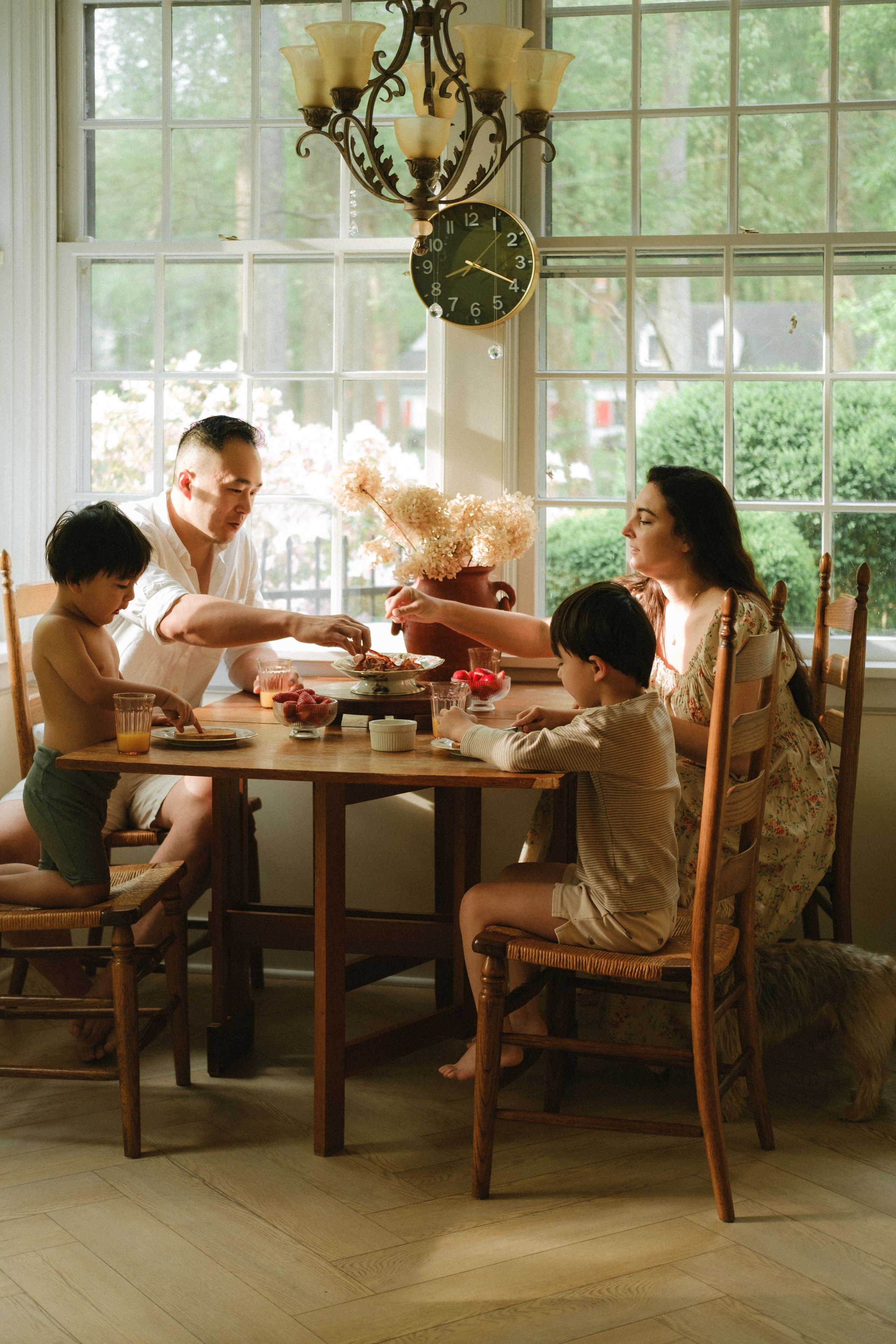 Beautiful morning in-house photo session in Richmond, VA