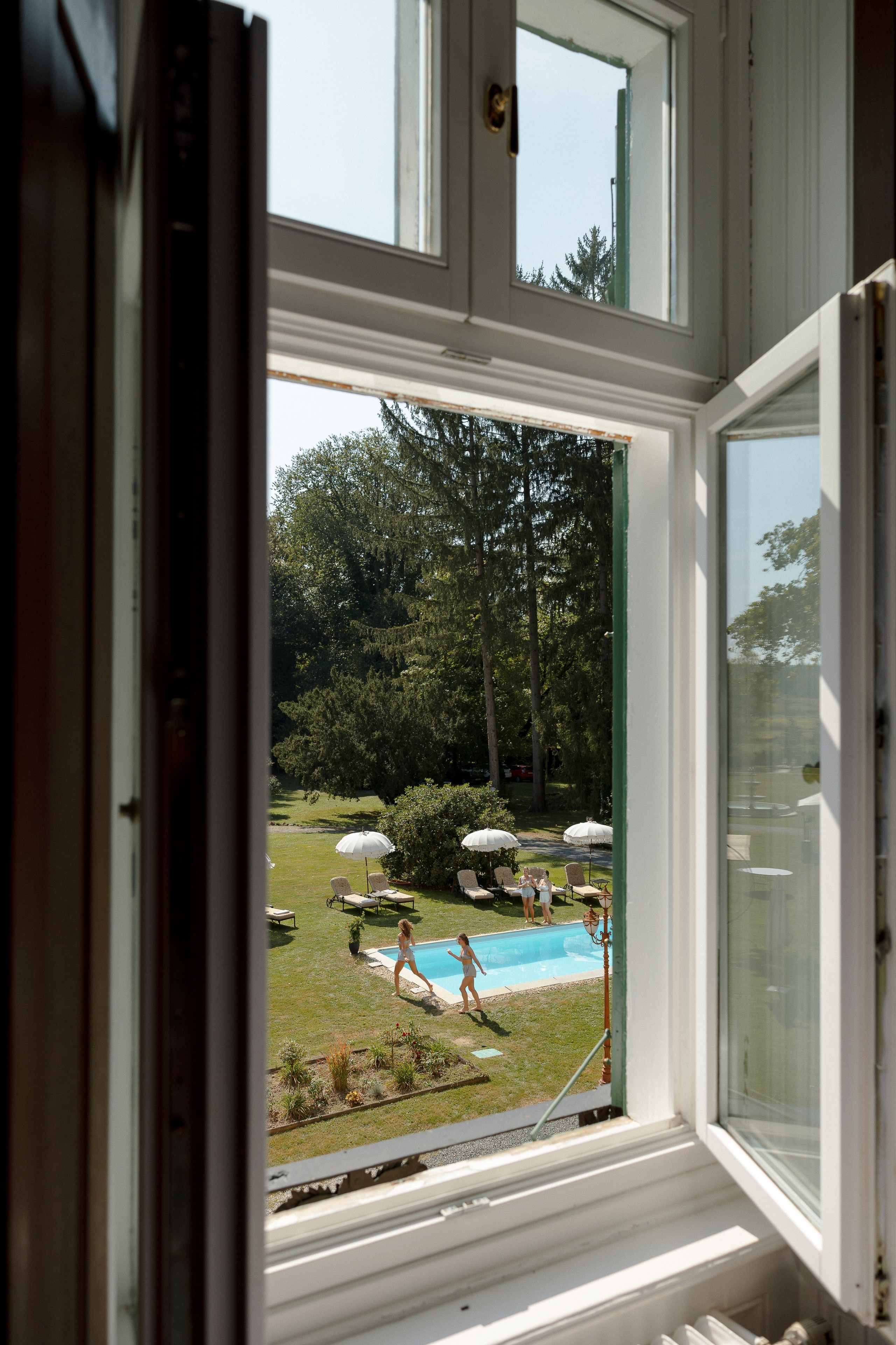 Elegant Outdoor Wedding at Palais Kneissl | RAW Studio Photography. Raw Studio: Capturing Elegant weddings accross Europe