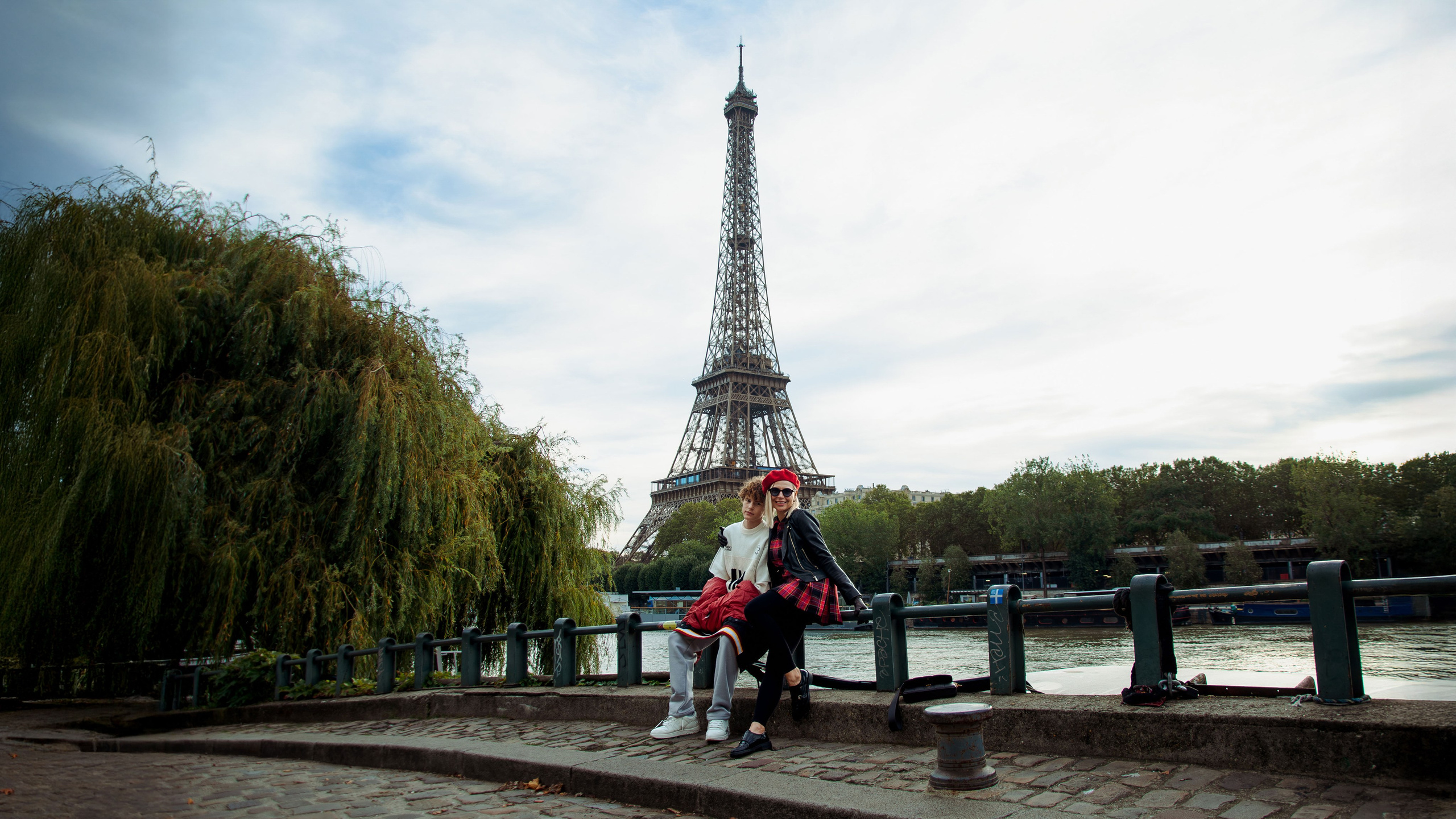 Photoshoot with family. Paris photographer — Polina Osipova