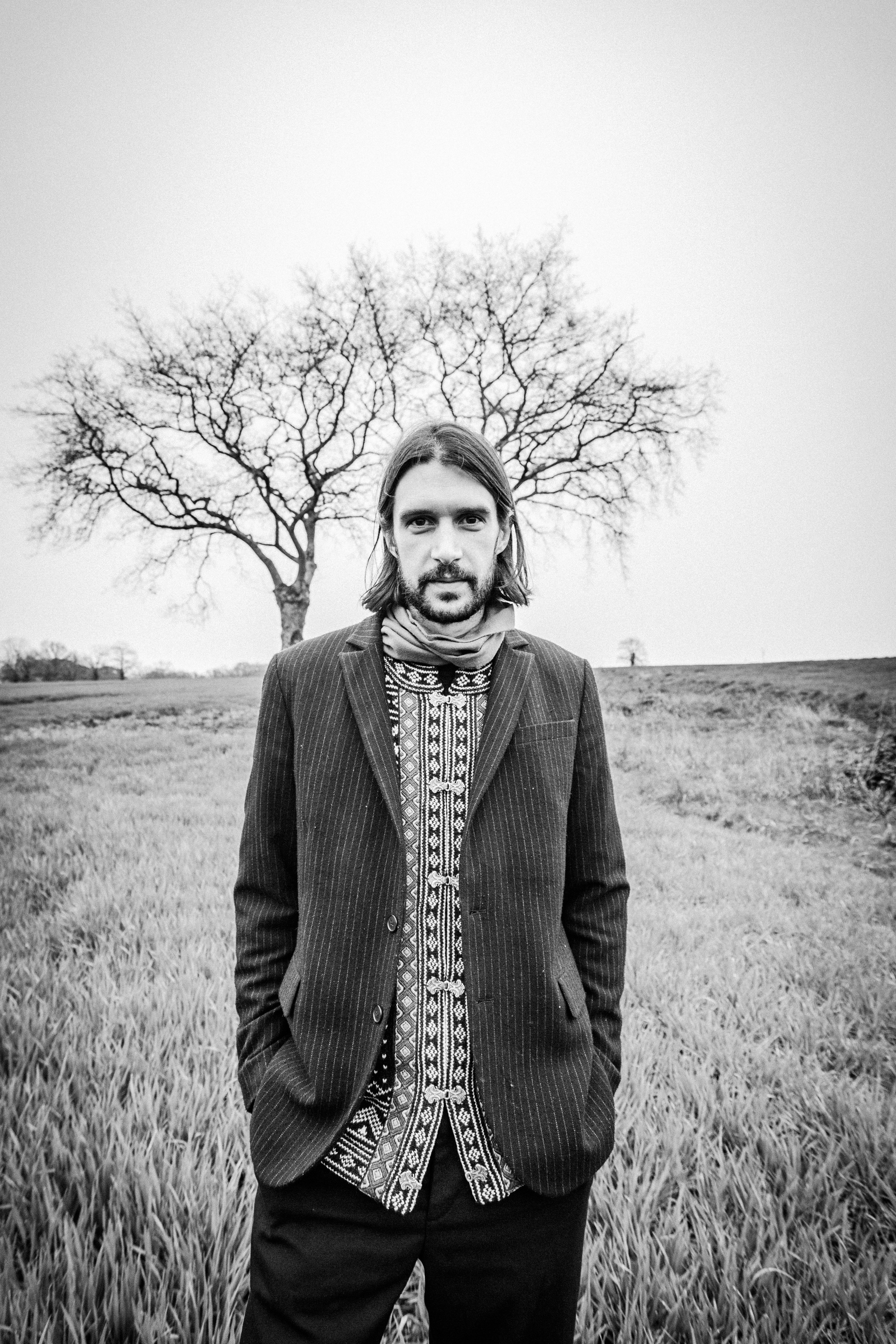 Photos d’artiste Alexis Paul. Photographe professionnelle à Poitiers, Tours et Châtellerault | Studio photo entre Poitiers et Tours – portraits, familles, entreprises, ma