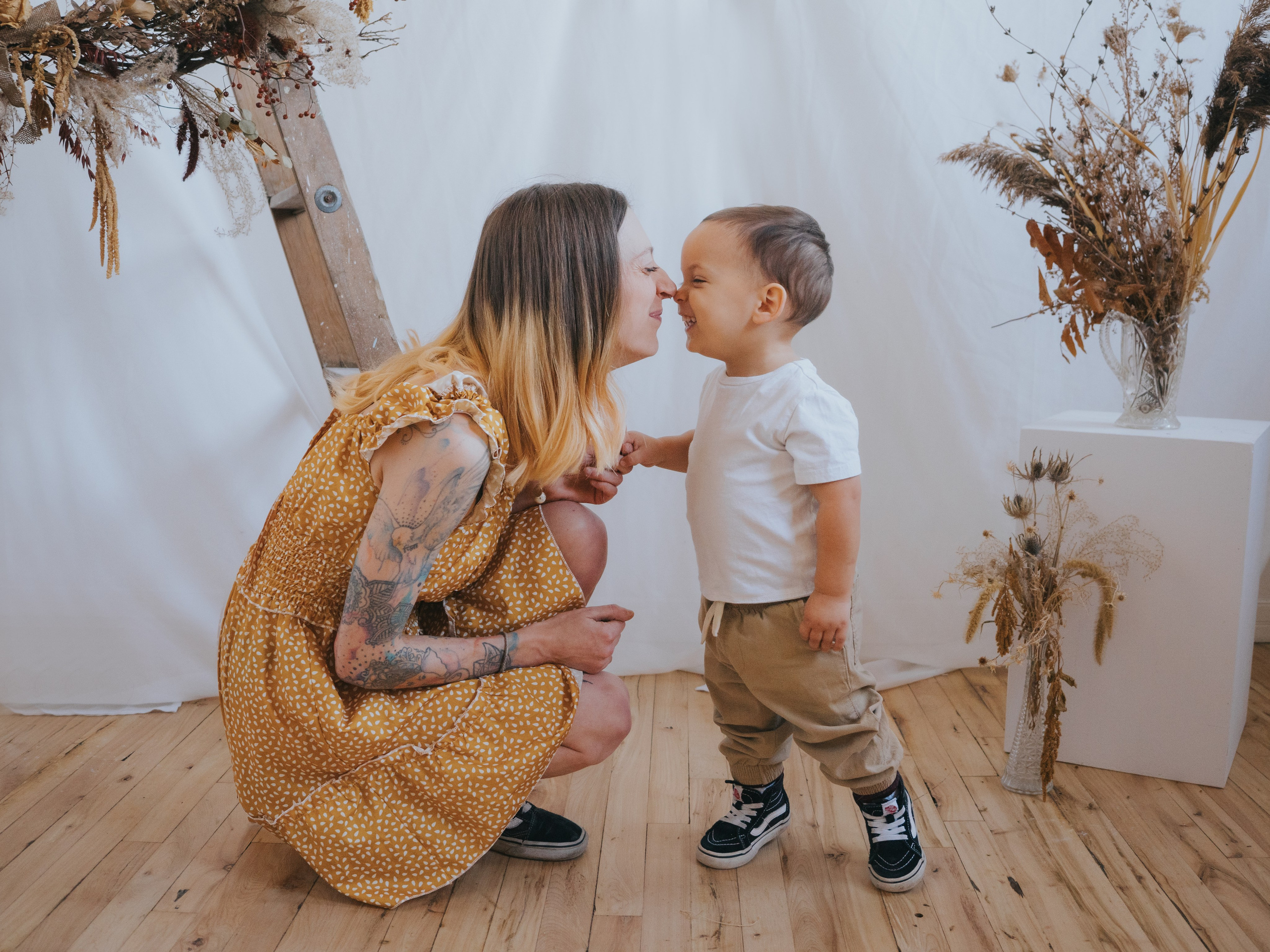Mini Séances Fête des Mères - le cadeau parfait pour les mamans!. Mimosa Studios — Maternity & Family Photographer in Montreal
