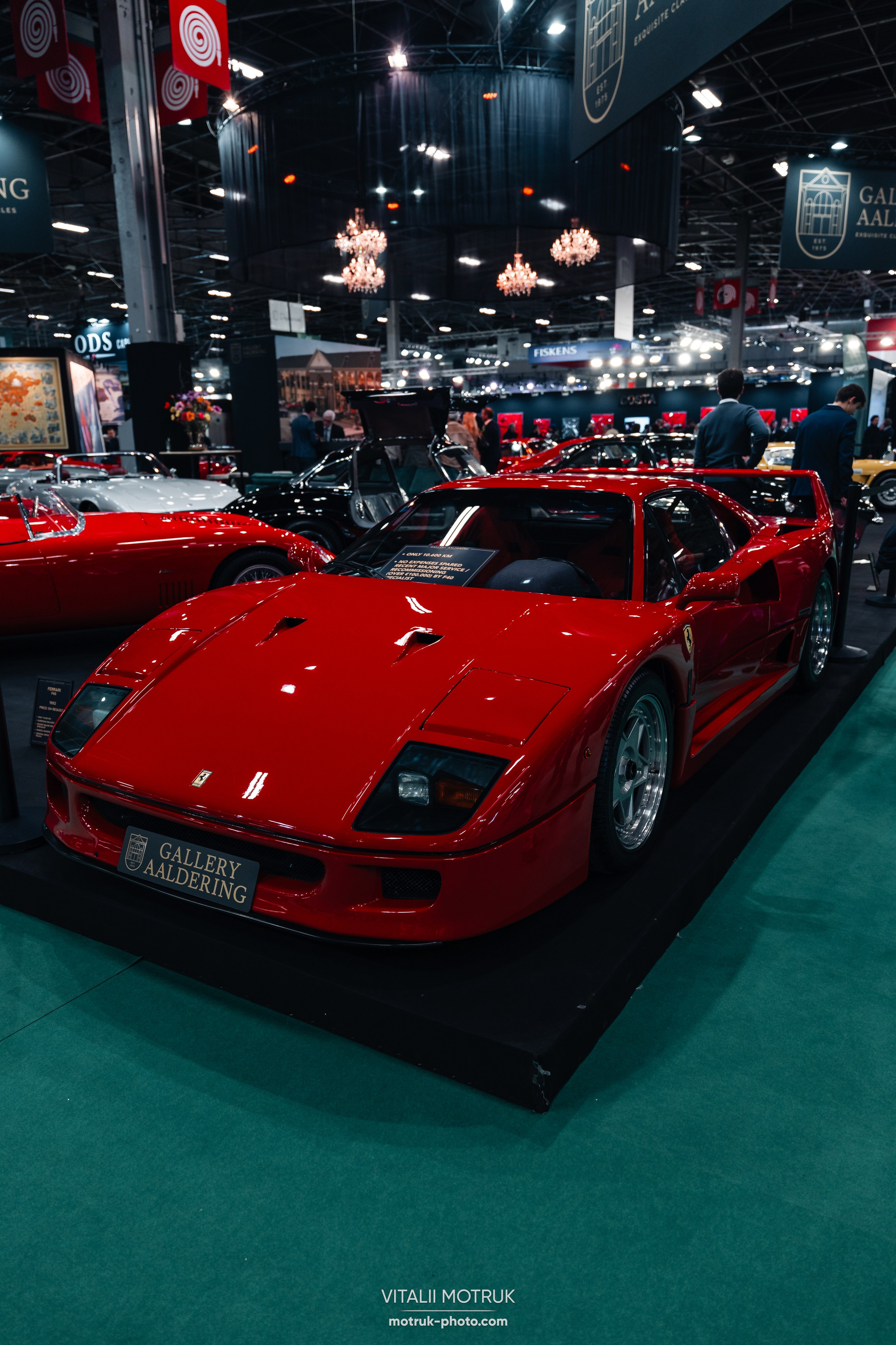 Retromobile-2024. Photographe de voitures à Paris — Vitalii Motruk