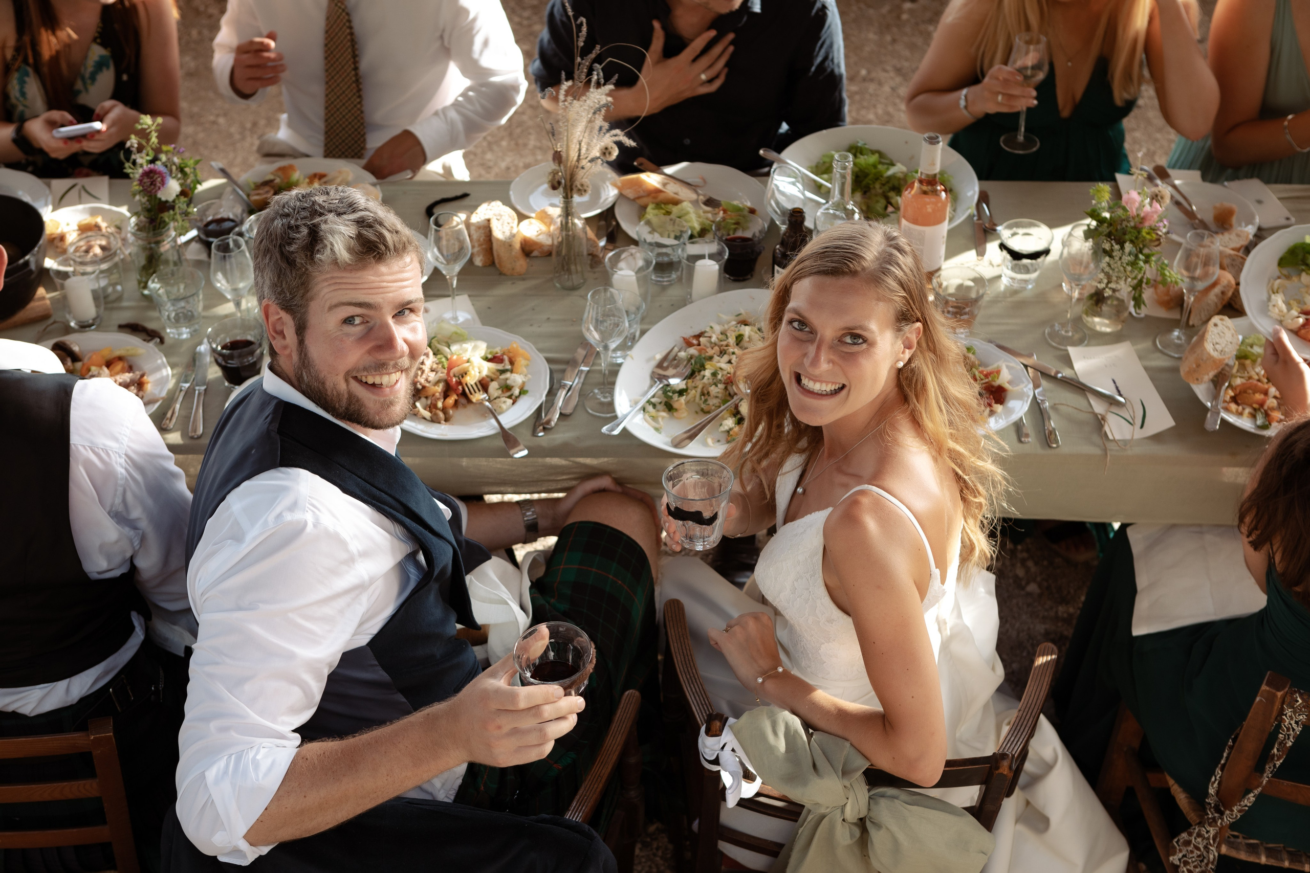 British — scottish wedding in Souquet Hall, Aquitaine, France. Eugénie Smirnova — your photographer in Toulouse and southwest France