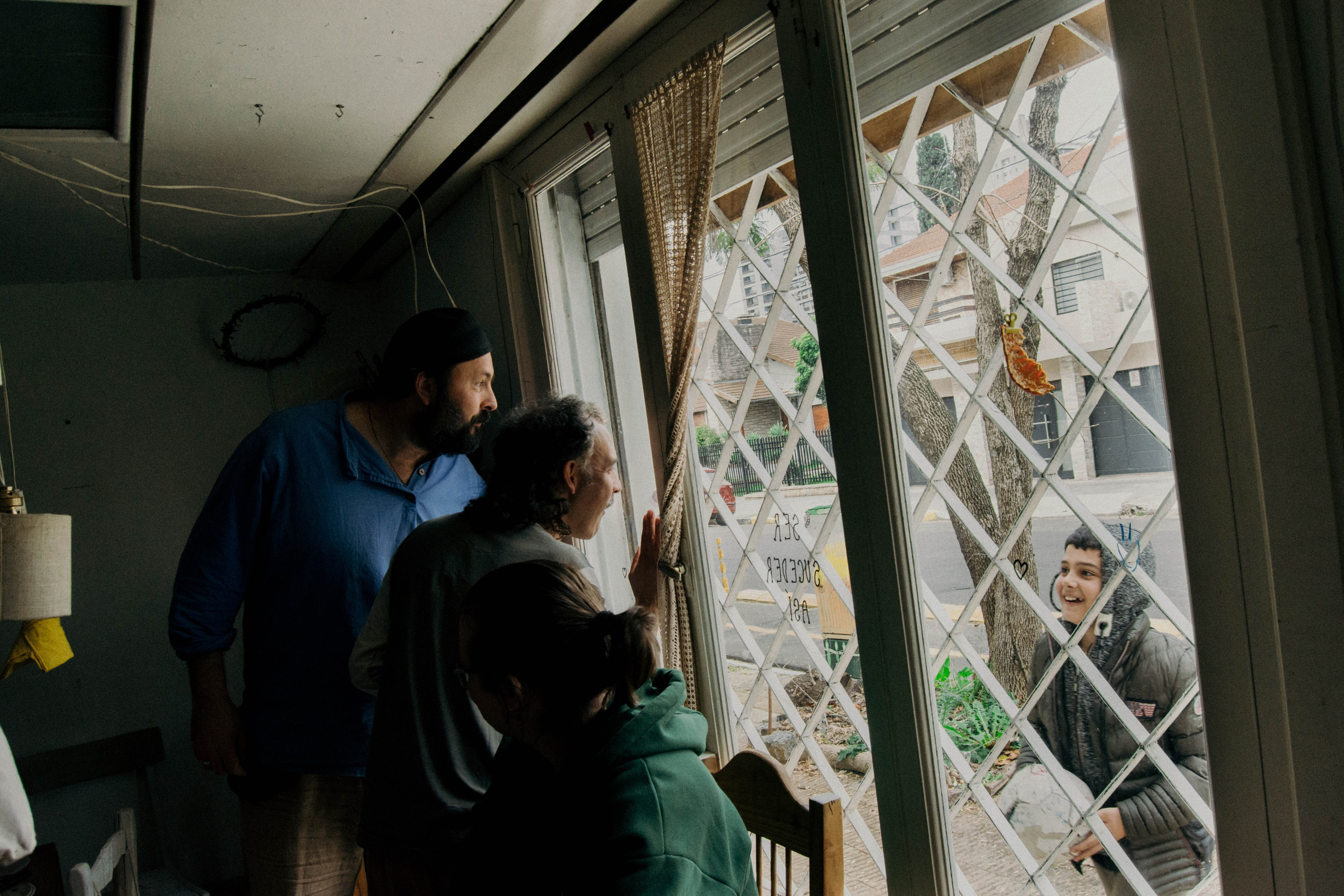 Visiting Argentinians. Photographer @elmirkami in the city of Buenos Aires