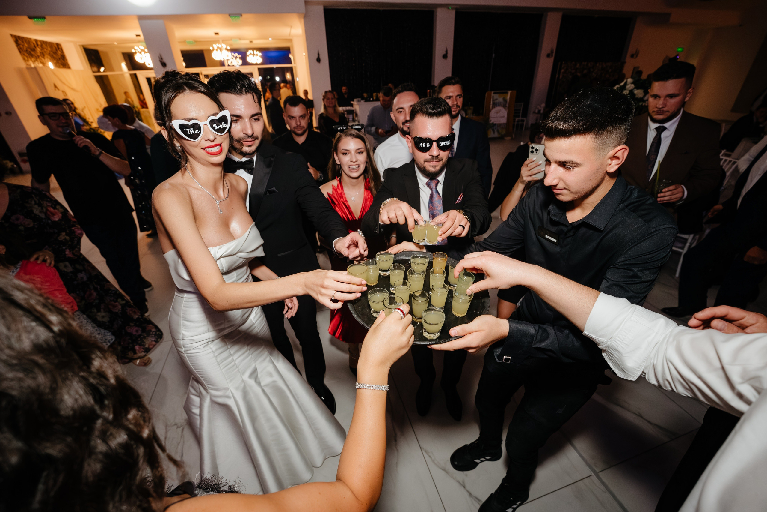 Povestea de nuntă a lui Anca și Dragoș în Bacău | Fotografie de Eveniment. Raw Studio. Fotograful tau de nunta!