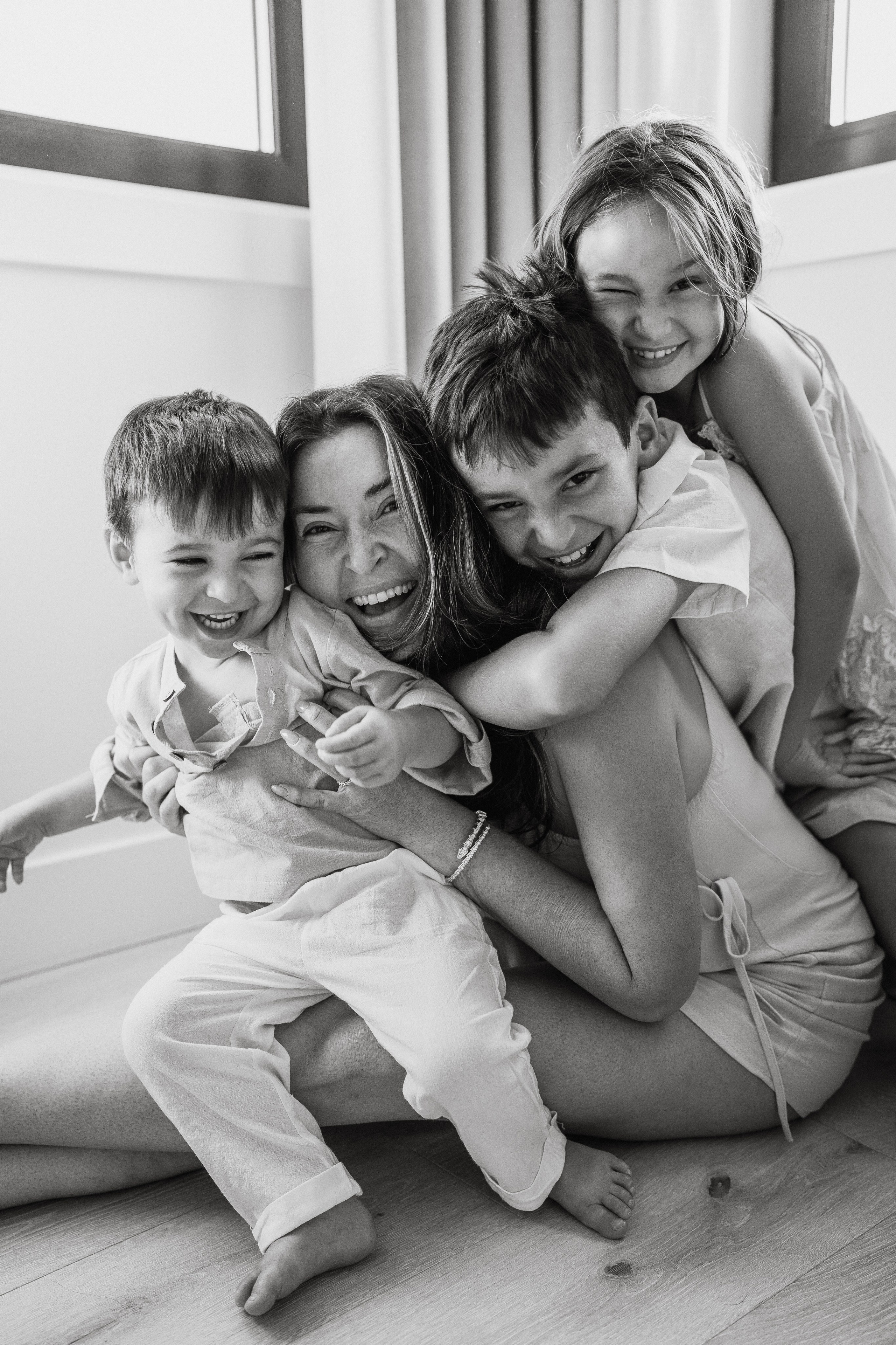 Cozy Family Photography at Home – Heartwarming & Relaxed. Alisa Tant — Family and newborn photographer Bucks County, Montgomery county, Philadelphia, NJ