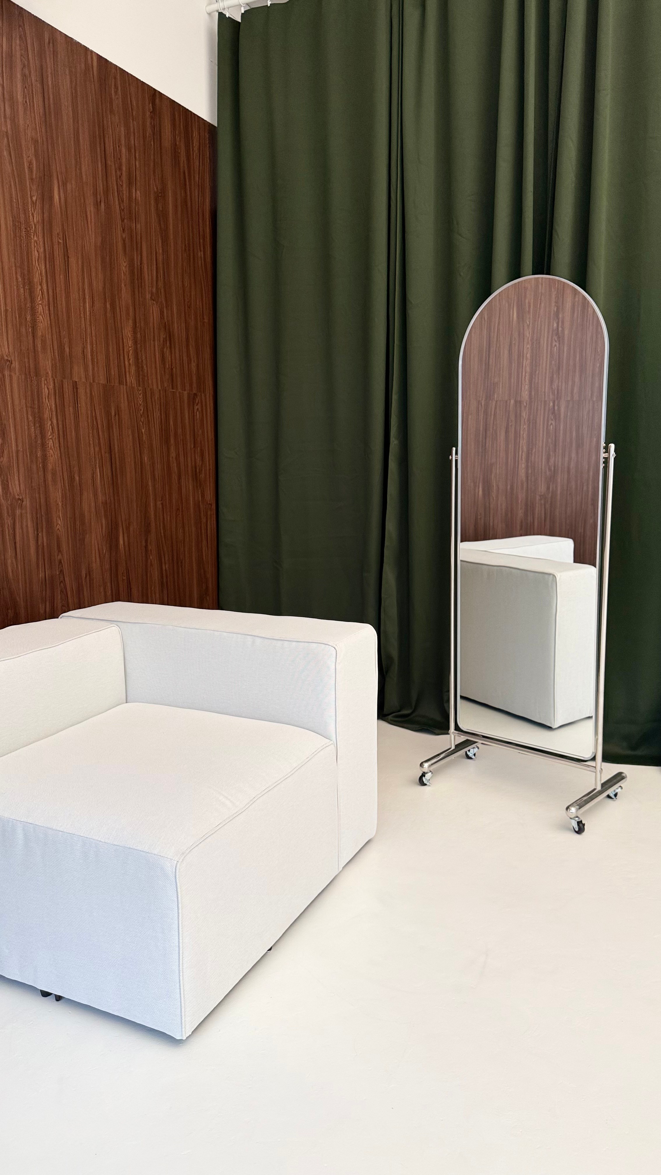 Equipment & Props. Photo studio Aesthetic Space. Rental studio from 1 hour