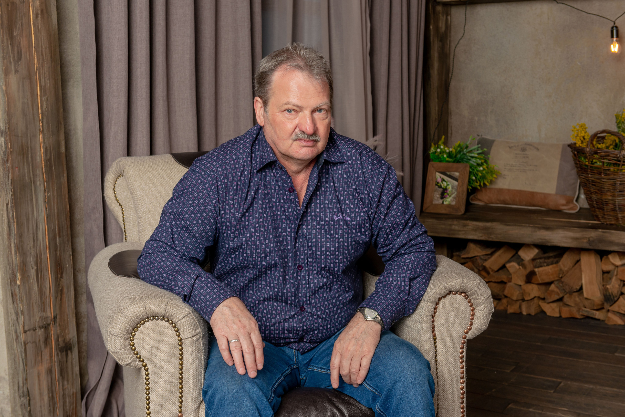 Photosession of a married couple in the studio. FOTÓGRAFO MÉXICO QUINTANA ROO