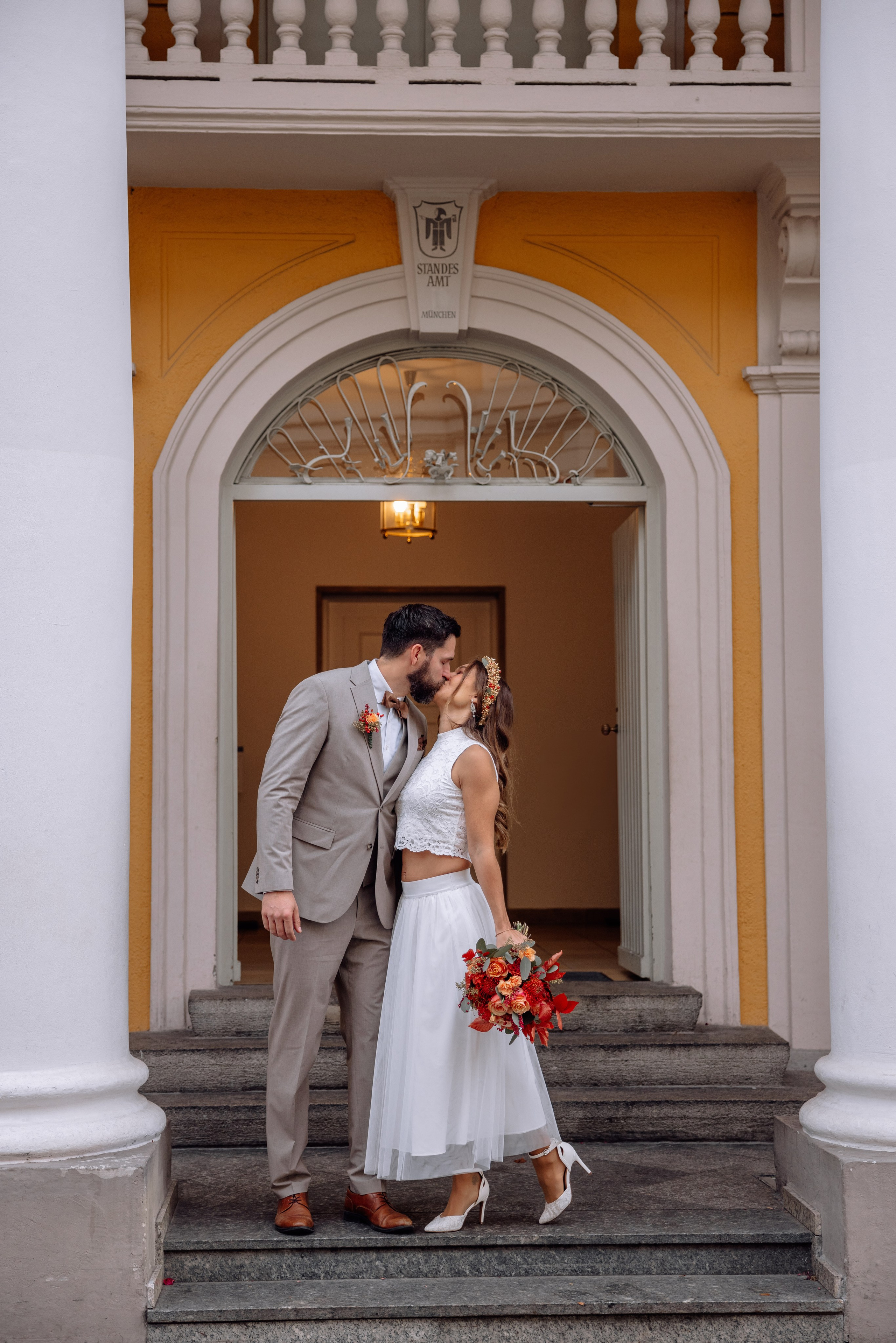 Herbsthochzeit im Standesamt Schwabing. Hochzeitsfotograf München Taufe Familienfotograf Tanja Mauke
