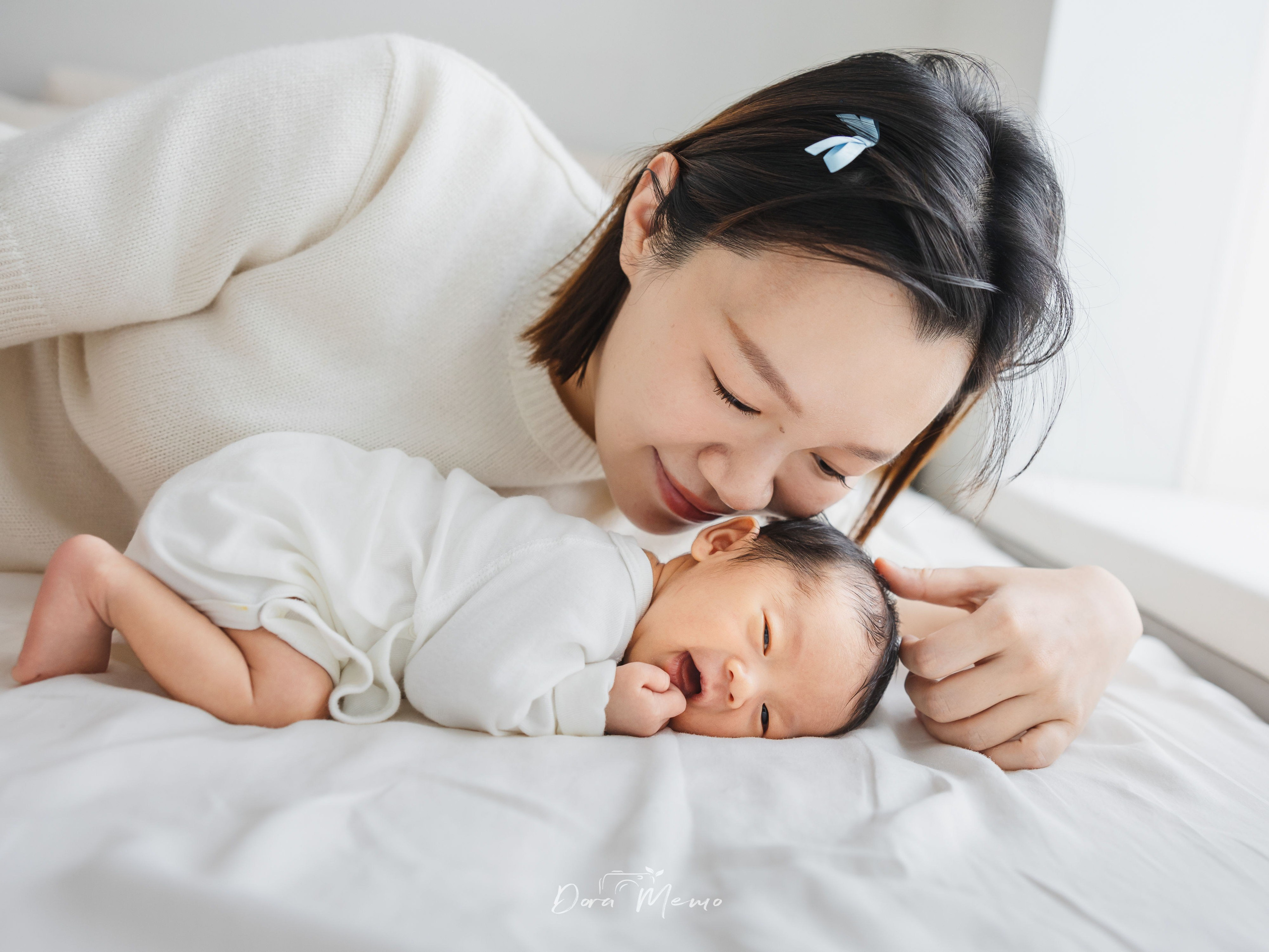 A Newborn at Home — Shanghai Family Photographer Documentary Session