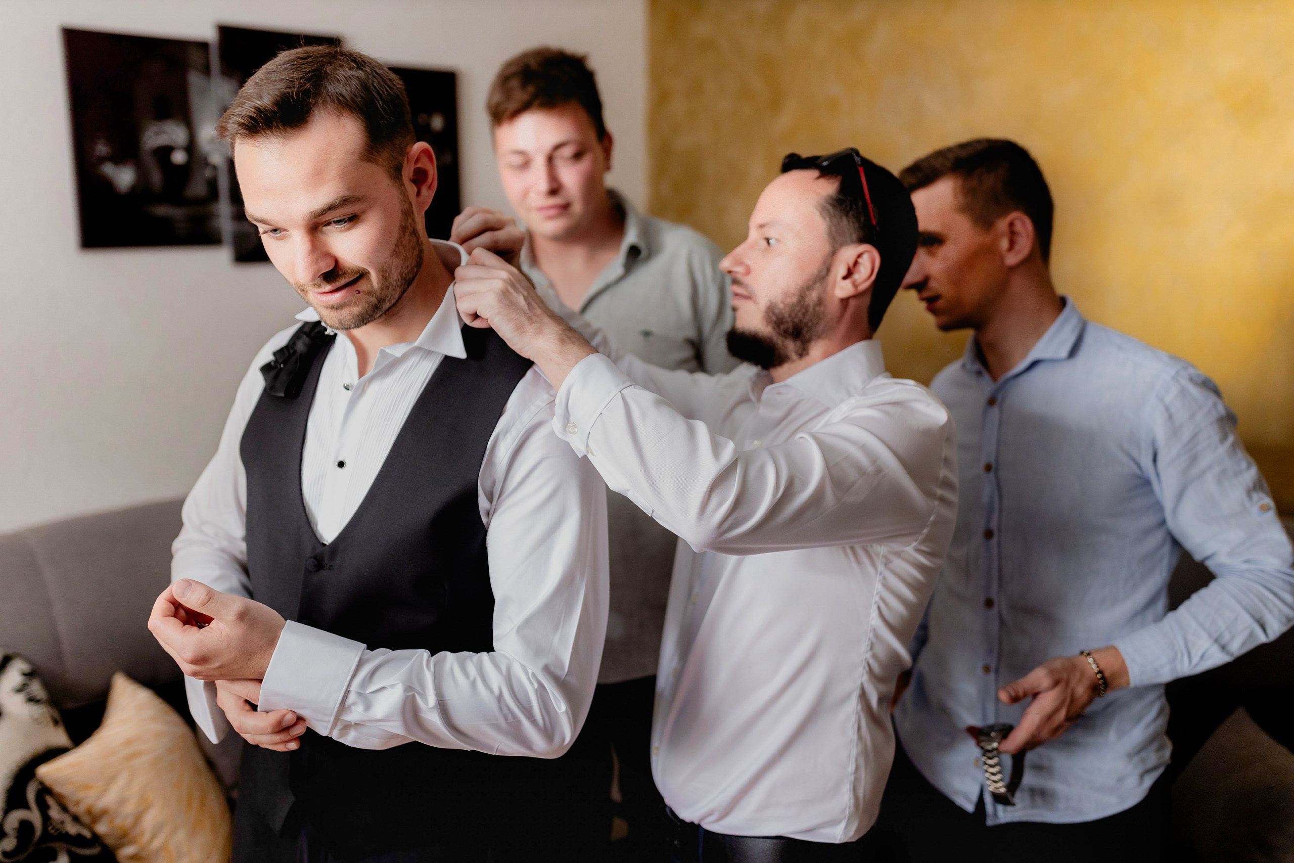 - nunta--fotograf-profesionist-botosani - fotografie-nunta-romantica - imagini-nunta-in-natura-alin-chirila-fotograf - fotografii-cuplu-indragostit-nunta-botosani - sedinta-foto-miri-andrei-iustina-alinofotostudio - amintiri-din-nunta-realizate-de-fotograf-profesionist - povestea-nuntii-andrei-si-iustina-in-imagini-alinofotostudio-fotograf evenimente- evenimente Botoșani -fotograf Suceava - fotograf Iași- servicii foto. servicii foto Botoșani. servicii foto video Botoșani. fotograf nunta. fotograf evenimente. fotograf nunta Botoșani. Alin chirila. Alin chirila fotograf. Alinofotostudio.- servicii foto. servicii foto Botoșani. servicii foto video Botoșani. fotograf nunta. fotograf evenimente. fotograf nunta Botoșani. Alin chirila. Alin chirila fotograf. Alinofotostudio.fotograf stare civilă,poze stare civilă,album foto stare civilă,servicii foto suceava,fotograf evenimente suceava,fotograf nuntă suceava,poze cununie civilă,ședință foto stare civilă,sesiune foto suceava,fotograf profesionist suceava,fotograf botosani,stare civila botosani,alinofotostudio,alin chirila fotograf.servicii foto. servicii foto Botoșani. servicii foto video Botoșani. fotograf nunta. fotograf evenimente. fotograf nunta Botoșani. Alin chirila. Alin chirila fotograf. Alinofotostudio.fotograf stare civilă,poze stare civilă,album foto stare civilă,servicii foto suceava,fotograf evenimente suceava,fotograf nuntă suceava,poze cununie civilă,ședință foto stare civilă,sesiune foto suceava,fotograf profesionist suceava,fotograf botosani,stare civila povestitor prin fotografiebotosani,alinofotostudio,alin chirila fotograf,servicii foto. servicii foto Botoșani. servicii foto video Botoșani. fotograf nunta. fotograf evenimente. fotograf nunta Botoșani. Alin chirila. Alin chirila fotograf. Alinofotostudio.fotograf stare civilă,poze stare civilă,album foto stare civilă,servicii foto suceava,fotograf evenimente suceava,fotograf nuntă suceava,poze cununie civilă,ședință foto stare civilă,sesiune foto suceava,fotograf profesionist suceava,fotograf botosani,stare civila botosani,alinofotostudio,alin chirila fotograf,cununie religioasă botoșani,andreea și neculai,capela militară botoșani,foto conacul zăicești,fotograf nuntă botoșani,fotograf cununie religioasă,foto evenimente botoșani,poze cununie capela militară,ședință foto zăicești,fotograf profesionist botoșaniMire și mireasă – Sergiu & Liliana – ziua nunții, 2024 - Emoții în ziua nunții – Sergiu și Liliana - Dansul mirilor – fotografie artistică nuntă 2024 - Sedinta foto romantică în natură – Sergiu & Liliana - Rochia de mireasă și detalii de nuntă elegan-Album de cununie civilă Florin și Anda – Fotografii profesionale realizate de Alin Chirilă în Botoșani -fotograf prin fotografie-Ședință foto Trash the Dress pe muntele Rarău cu Iulian și Iuliana – fotografie de cuplu, natură montană, emoție autentică surprinsă de Alin Chirilă, povestitor prin fotografie.- "Iulian și Iuliana pe crestele Rarăului – fotografie Trash the Dress în natură" - "Cuplu îmbrățișat la apus pe muntele Rarău – ședință foto după nuntă" - "Rochie de mireasă în vânt pe munte – Trash the Dress Rarău-1. Iulian și Iuliana pe muntele Rarău – ședință foto Trash the Dress în natură, cu peisaj montan spectaculos 2. Cuplu în îmbrățișare pe Rarău – emoție autentică surprinsă după nuntă 3. Rochie de mireasă în bătaia vântului – fotografie artistică Trash the Dress în munți 4. Mire și mireasă privind spre orizont – dragoste și libertate pe muntele Rarău 5. Iuliana zâmbind în rochia de mireasă – portret în natură, Trash the Dress 6. Iulian ținându-și mireasa de mână – ședință foto romantică pe munte 7. Detaliu cu rochia pe stâncă – estetică naturală Trash the Dress Rarău 8. Cuplu în mers pe poteca Rarăului – fotografie simbolică de după nuntă 9. Apus de soare pe Rarău în spatele mirilor – imagine de poveste Trash the Dress 10. Iulian și Iuliana râzând împreună – momente autentice surprinse de Alin Chirilă, povestitor prin fotografie