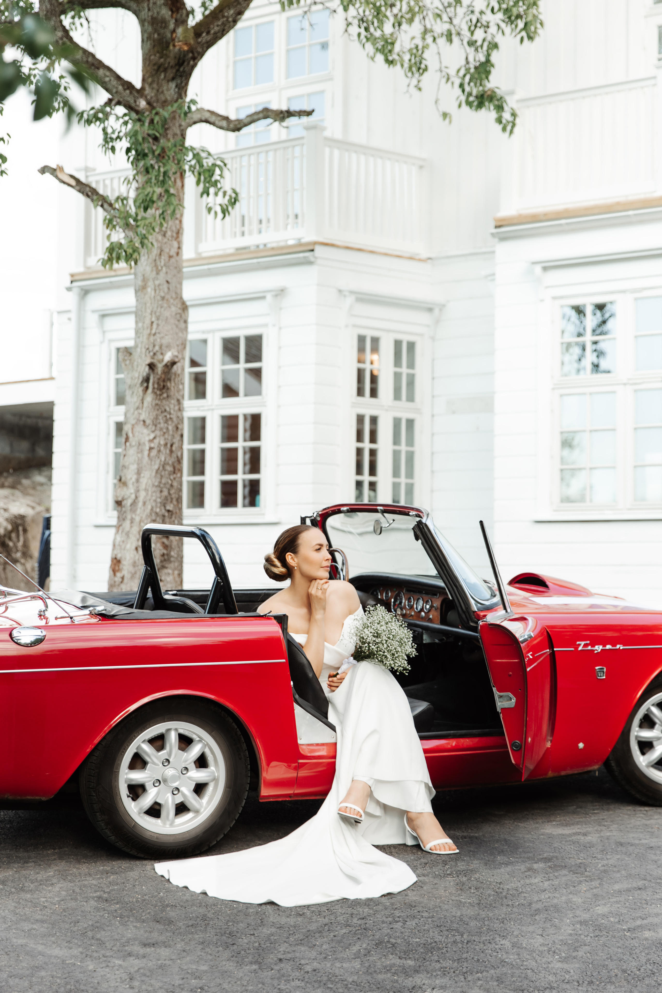 Wedding photographer in Tallinn. Wedding Photographer in Marbella, Como, Tuscany, Cannes