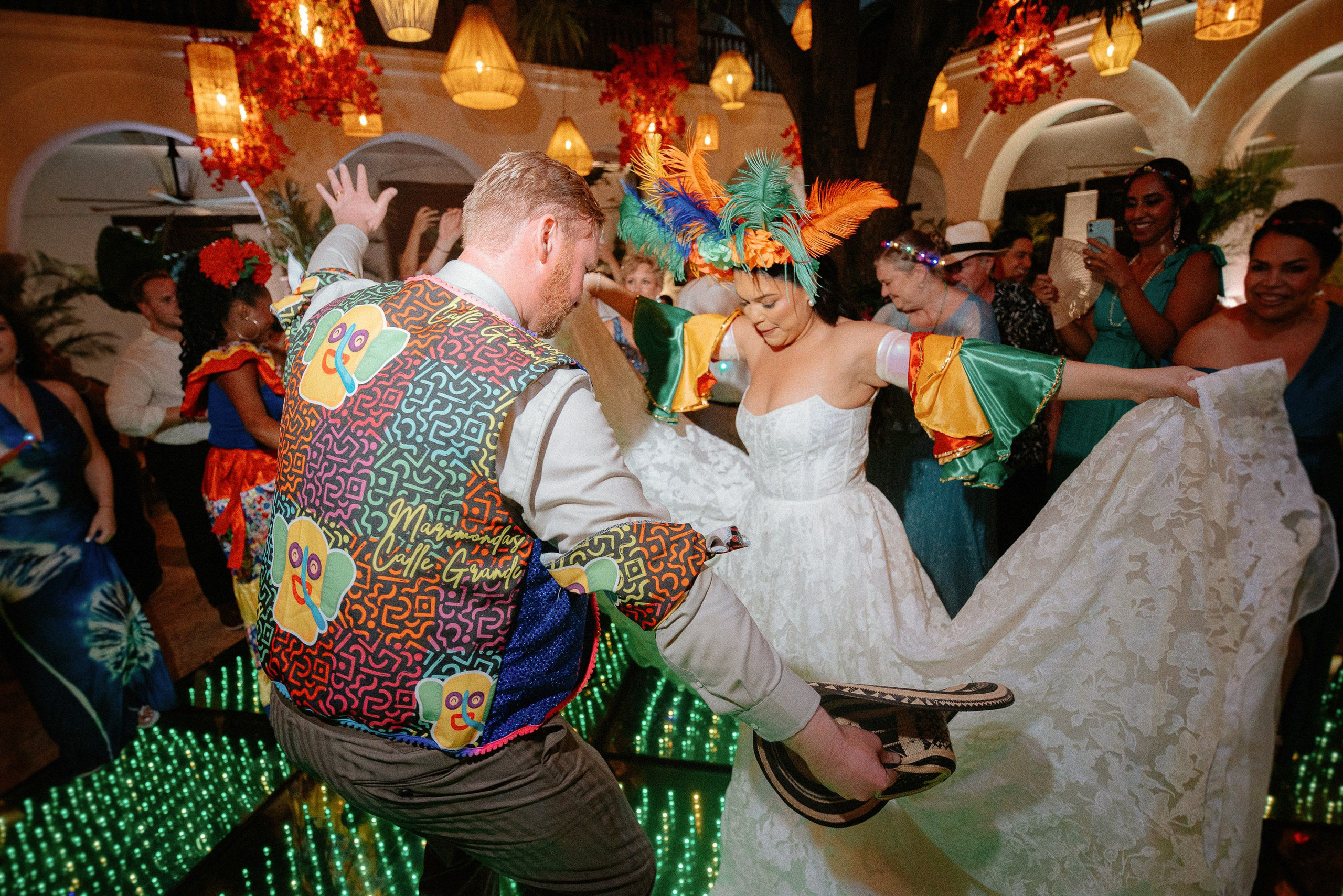 Cindy + Garrett | Destination Wedding Photos in Cartagena 2025 – César Vanegas Photography. César Vanegas Photography | Wedding & Travel Photographer | Cartagena, Colombia