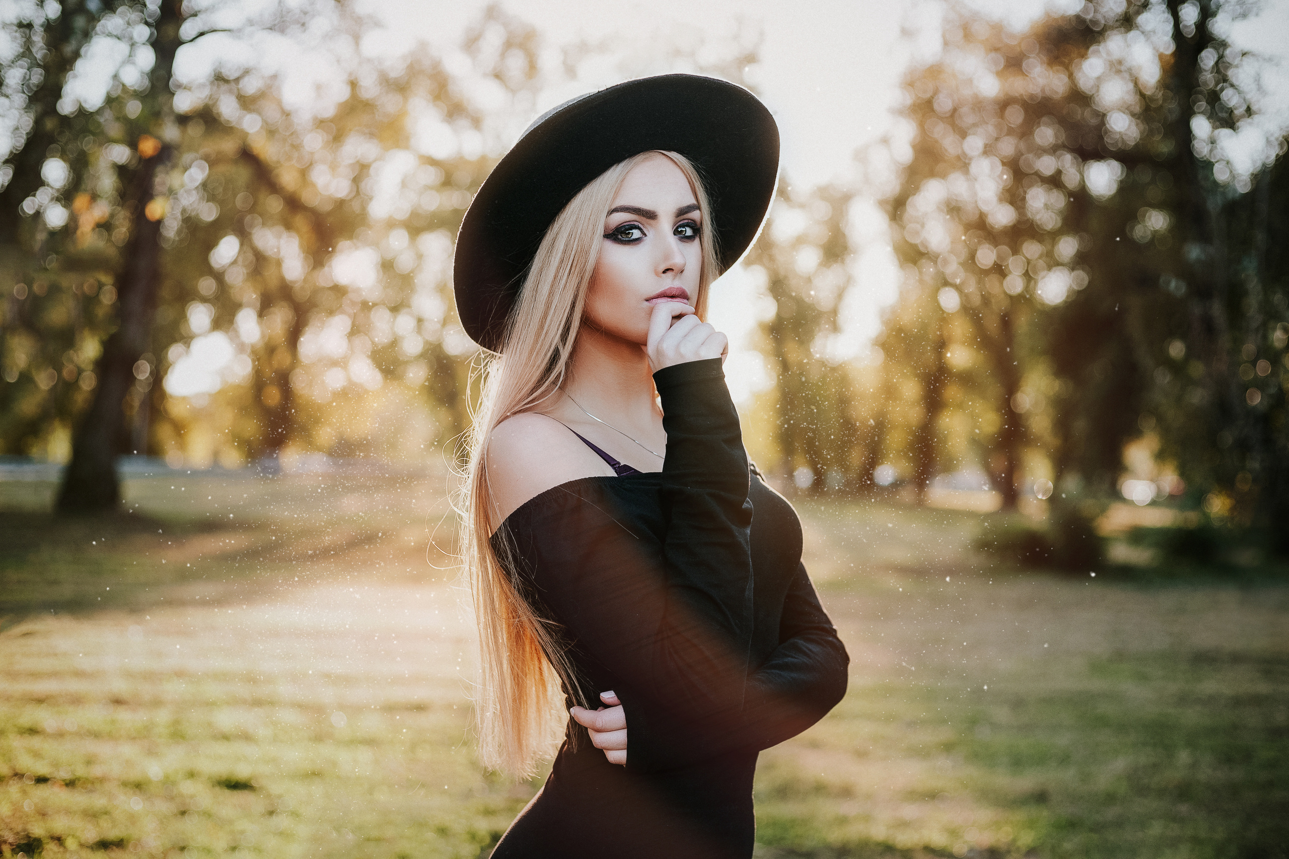 Smilyanic Outdoor Portraits. Mark Smilyanic | Portrait and Adventure Photographer from Belgrade