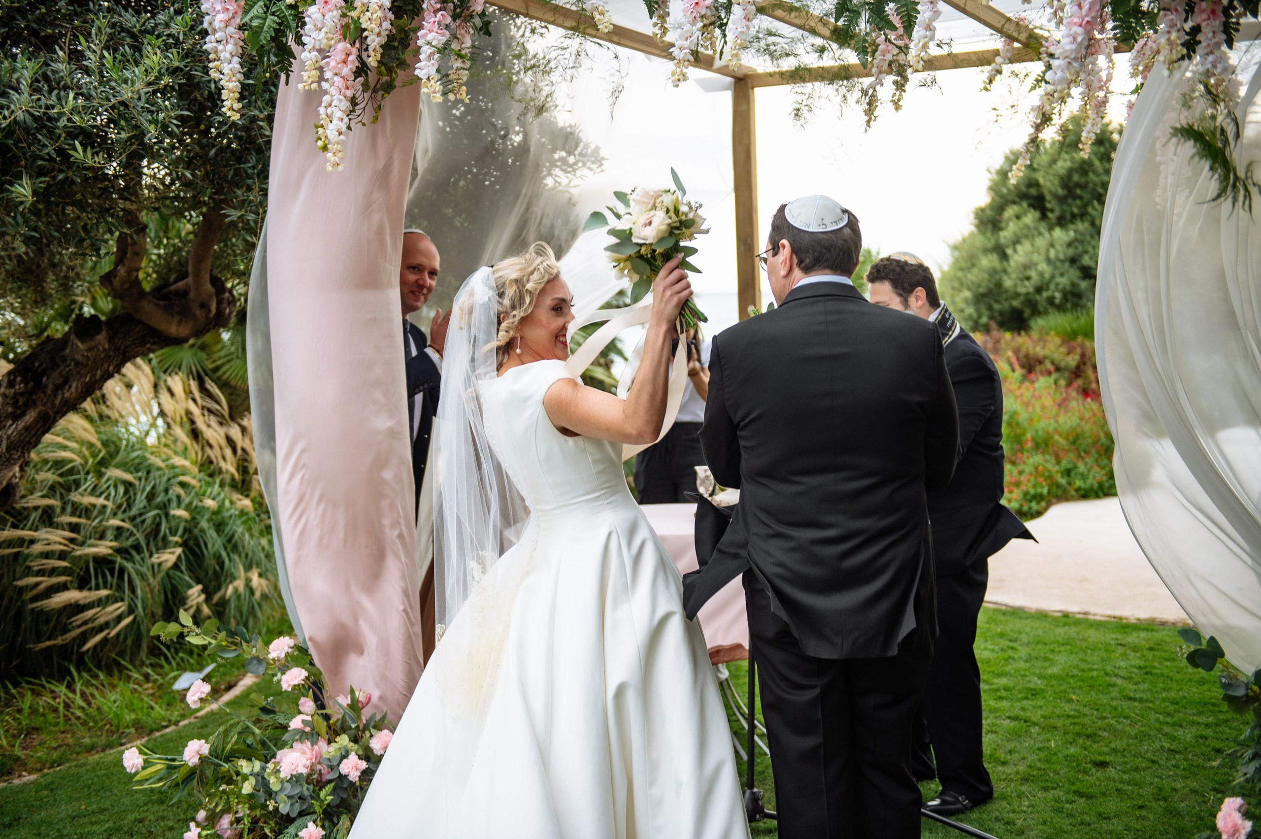 Fotografías de Bodas en Barcelona: Capturando Momentos Espontáneos y E. Fotógrafa Ekaterina Gasanova - sesiones de fotos en Barcelona