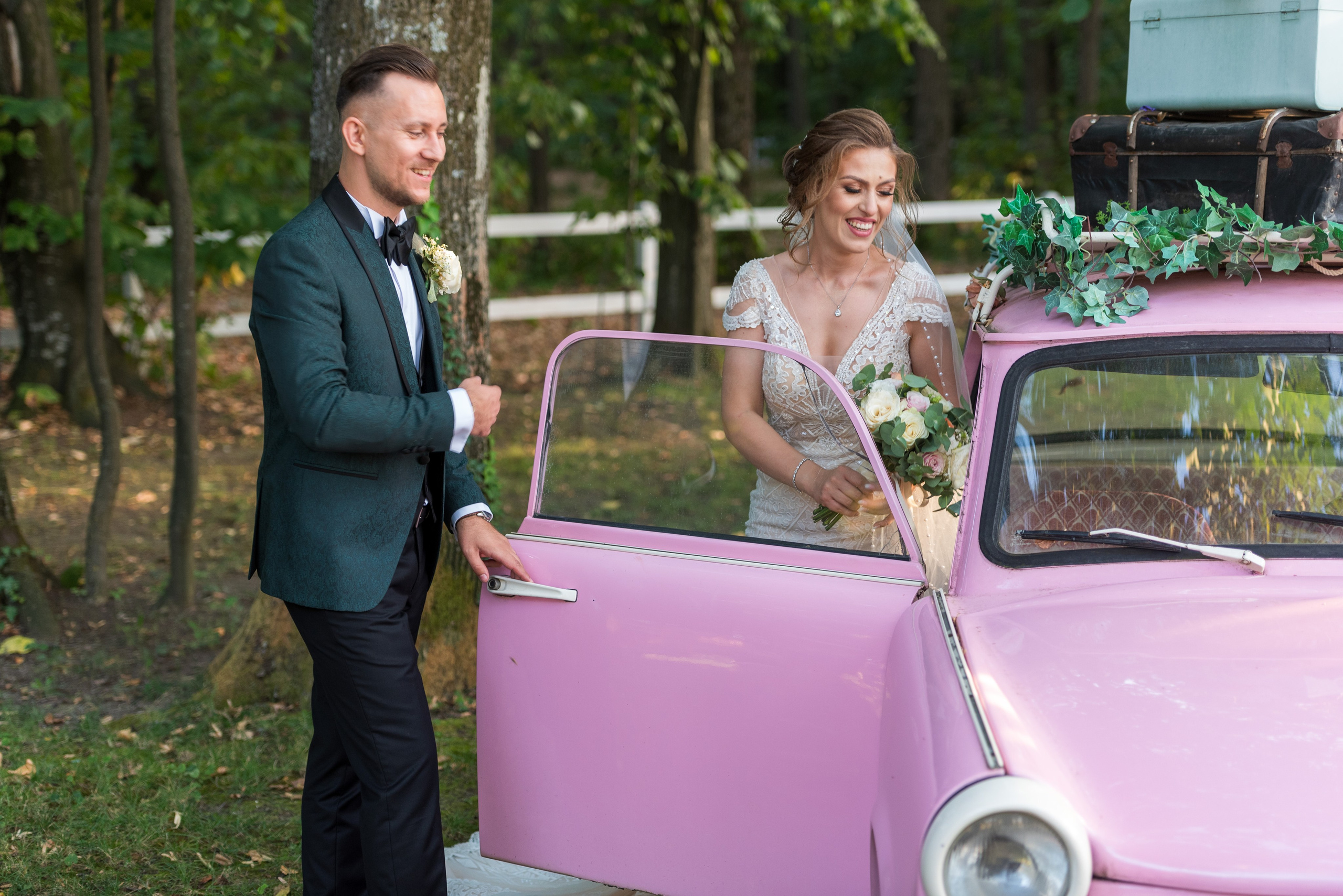 Locație de nuntă, fotograf nuntă, fotograf eveniment, fotograf ceremonie, fotograf petrecere, fotograf mireasă, fotograf mire, decor nunta, fotograf atmosferă, fotograf romantic, fotograf lux, fotograf elegant, fotografii unice, fotografii memorabile, fotograf România, fotograf nunta Ciresul Salbatic