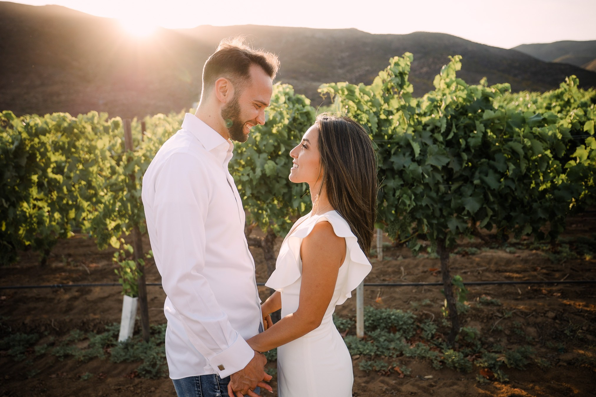 Hilo Negro Valle de Guadalupe Save The Date Ruth y Matt. Estudio de fotografia en Tijuana