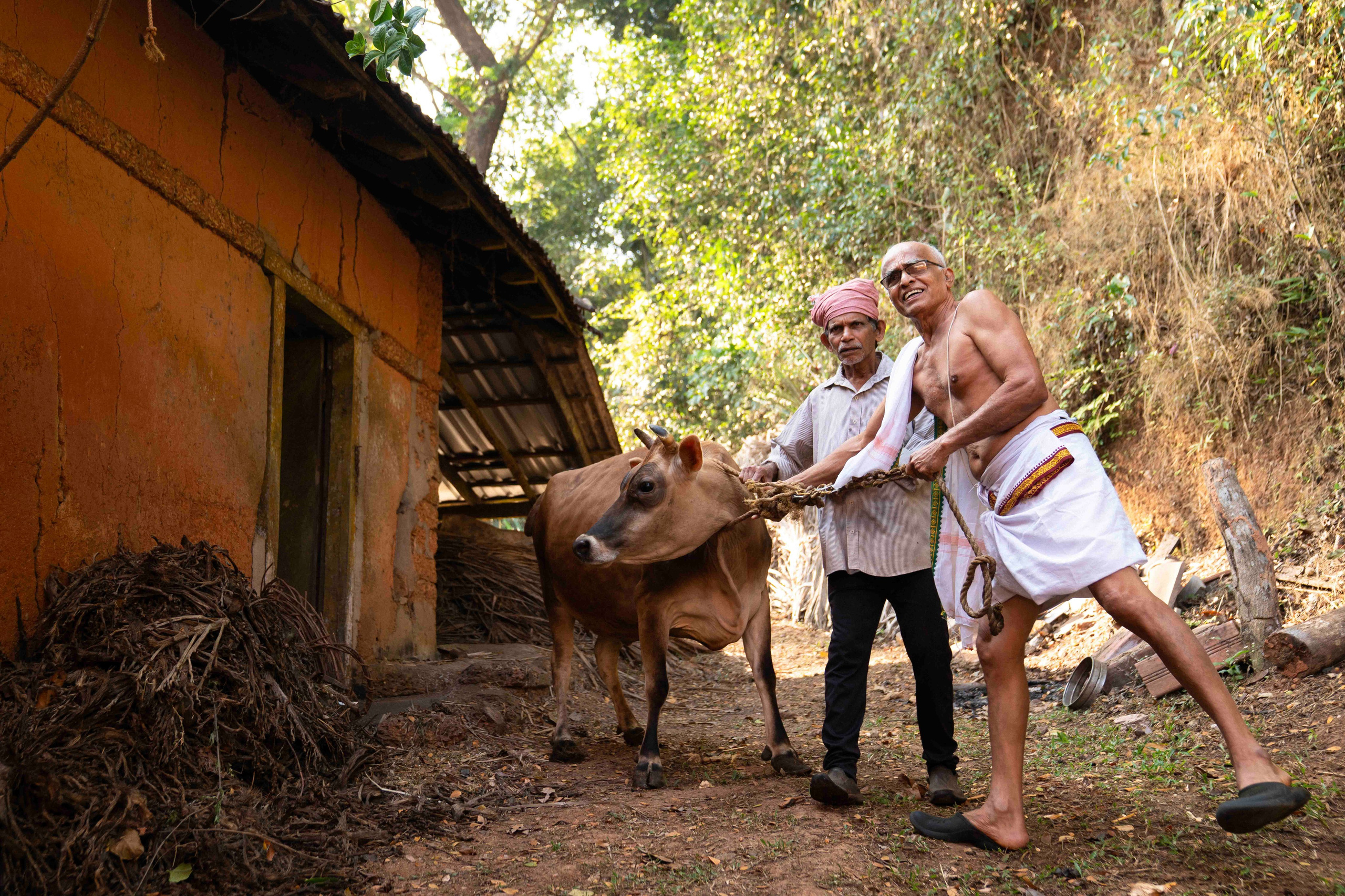 Every corner, all at once — Samanyu’s Upanayana. Documentary Wedding Photo & Film Studio | Truly Yours