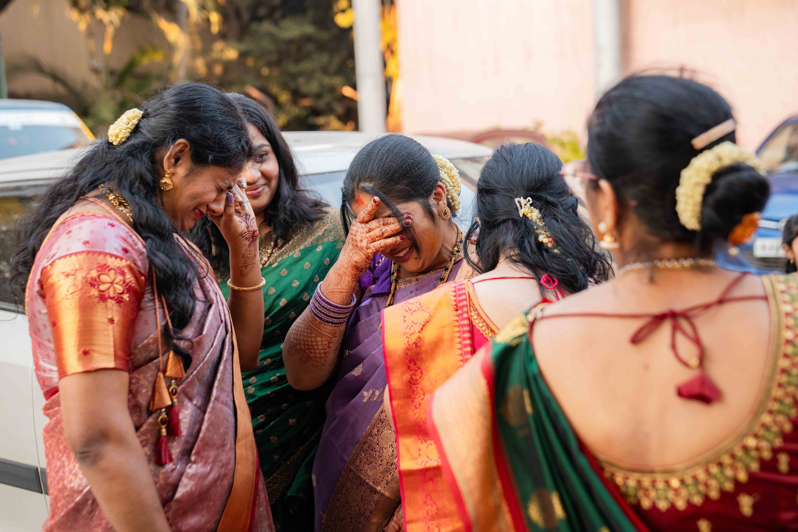 Aishwarya & Shashank. Documentary Wedding Photo & Film Studio | Truly Yours