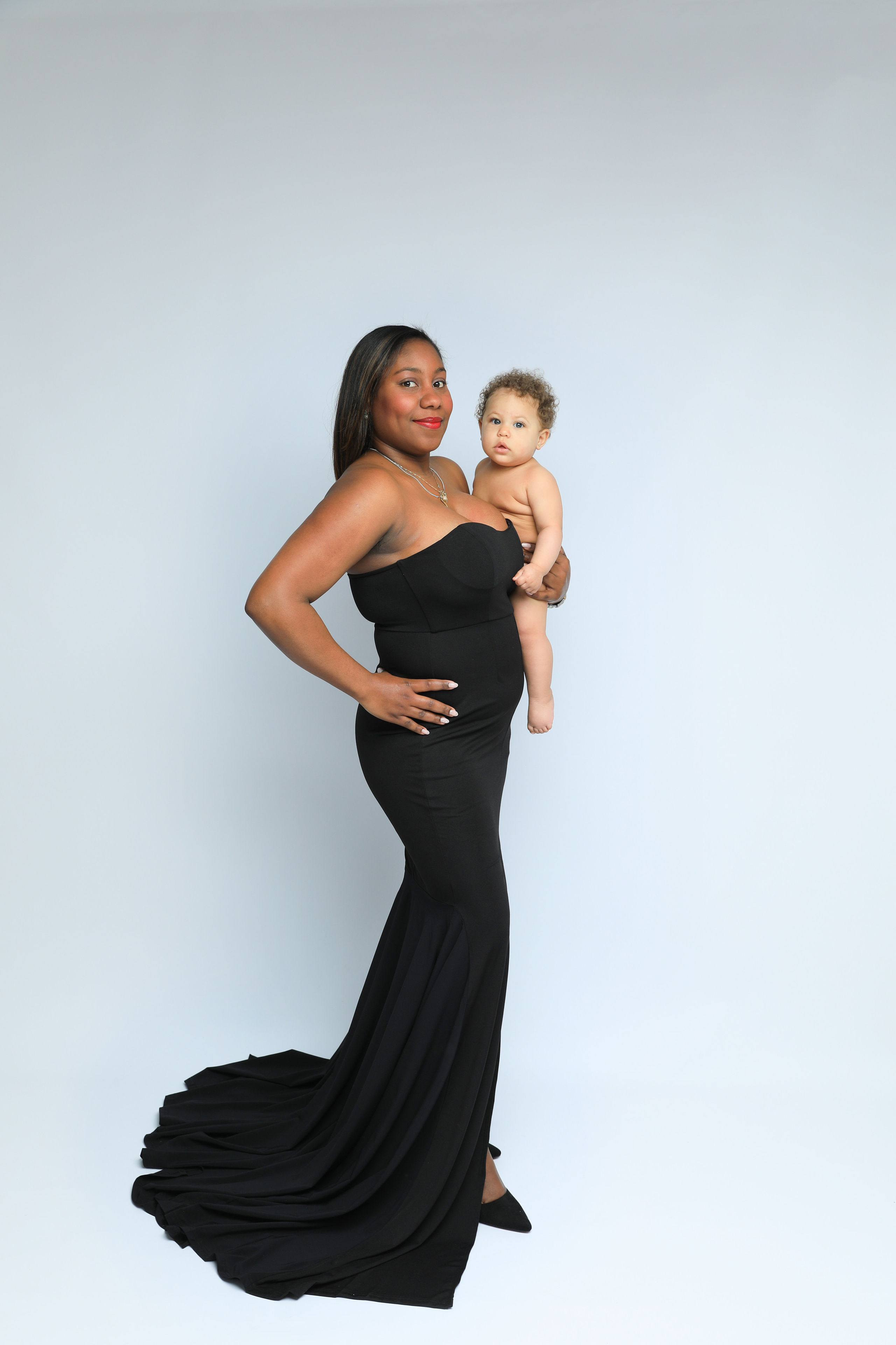 Sesiones mamá y bebé. Fotografía de Eventos, Embarazo y Familiar en Pirineos