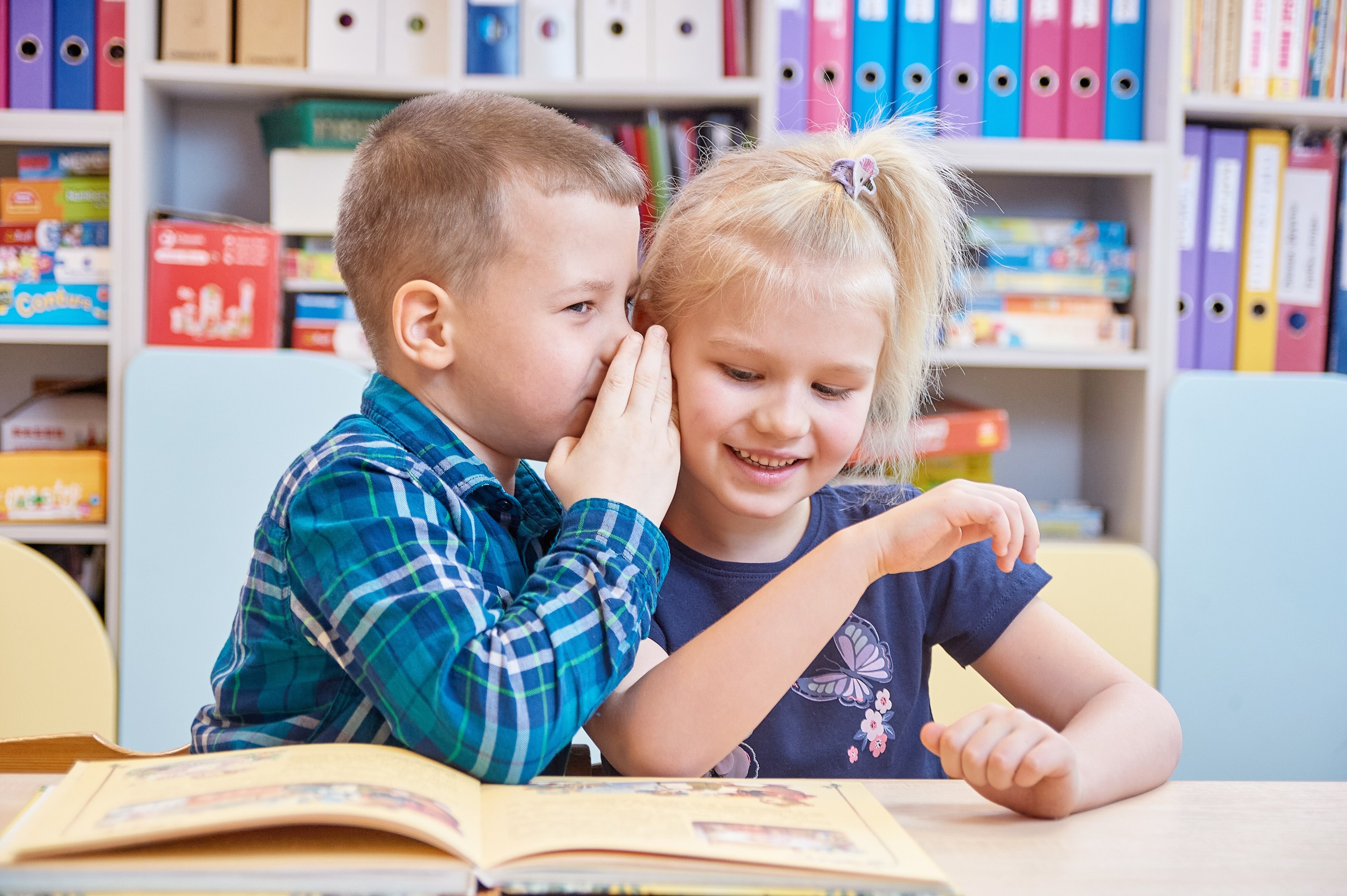 выпускные альбомы, выпускной альбом Таллинн, детский фотограф, школьный фотограф Таллин, фотограф на школьный выпускной Таллин, фотосессия в школе Таллин, фото для школьного альбома Таллин, школьная фотосъёмка Таллин, lasteaia lõpualbum