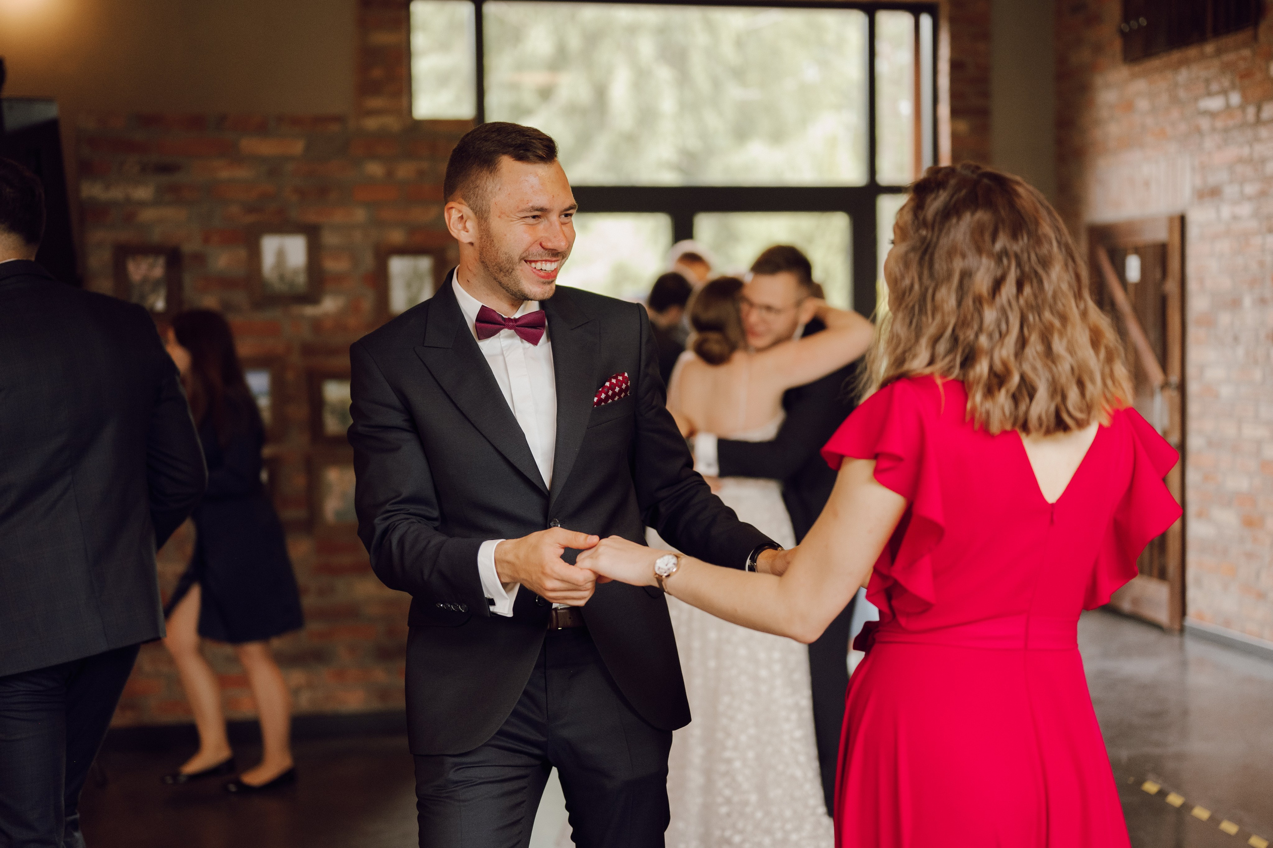 Kasia & Kuba | Wesele w stodole Owczarnia. Ślubny fotograf Poznań | Oliwia Makara