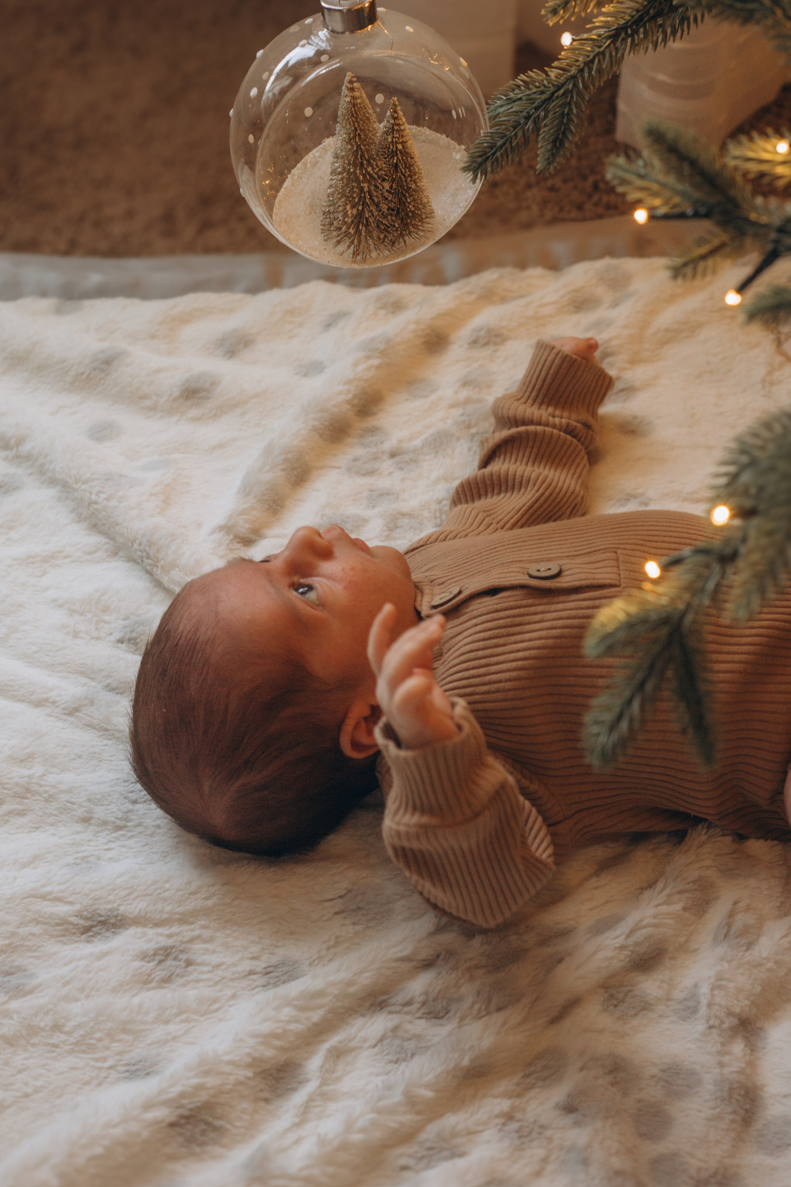 Newborn, Baby with Family. Family and children’s lifestyle photographer Elena Tumanova