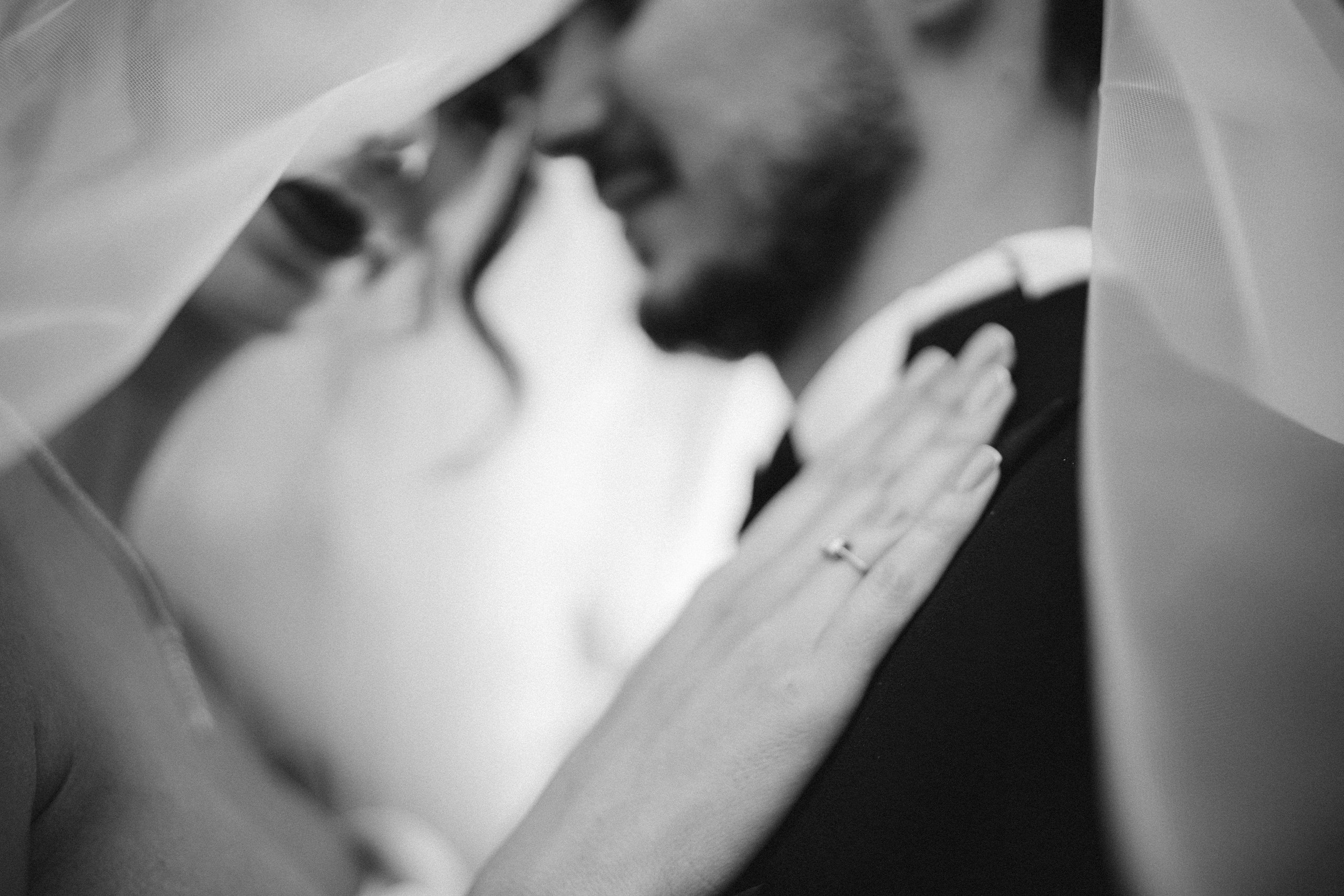 Povestea de nuntă a lui Anca și Dragoș în Bacău | Fotografie de Eveniment. Raw Studio. Fotograful tau de nunta!