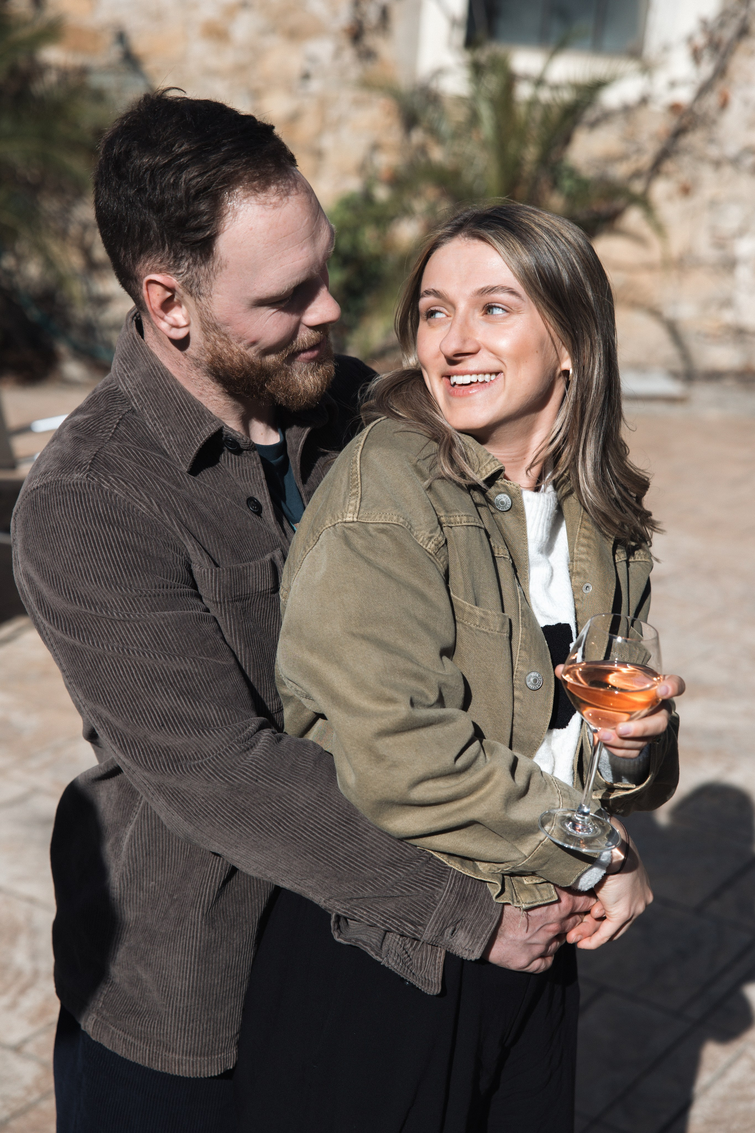 Séance photo avant le mariage pour Jess et Steve a Château du Puits e. Eugénie Smirnova — photographe à Toulouse et dans le sud-ouest de la France