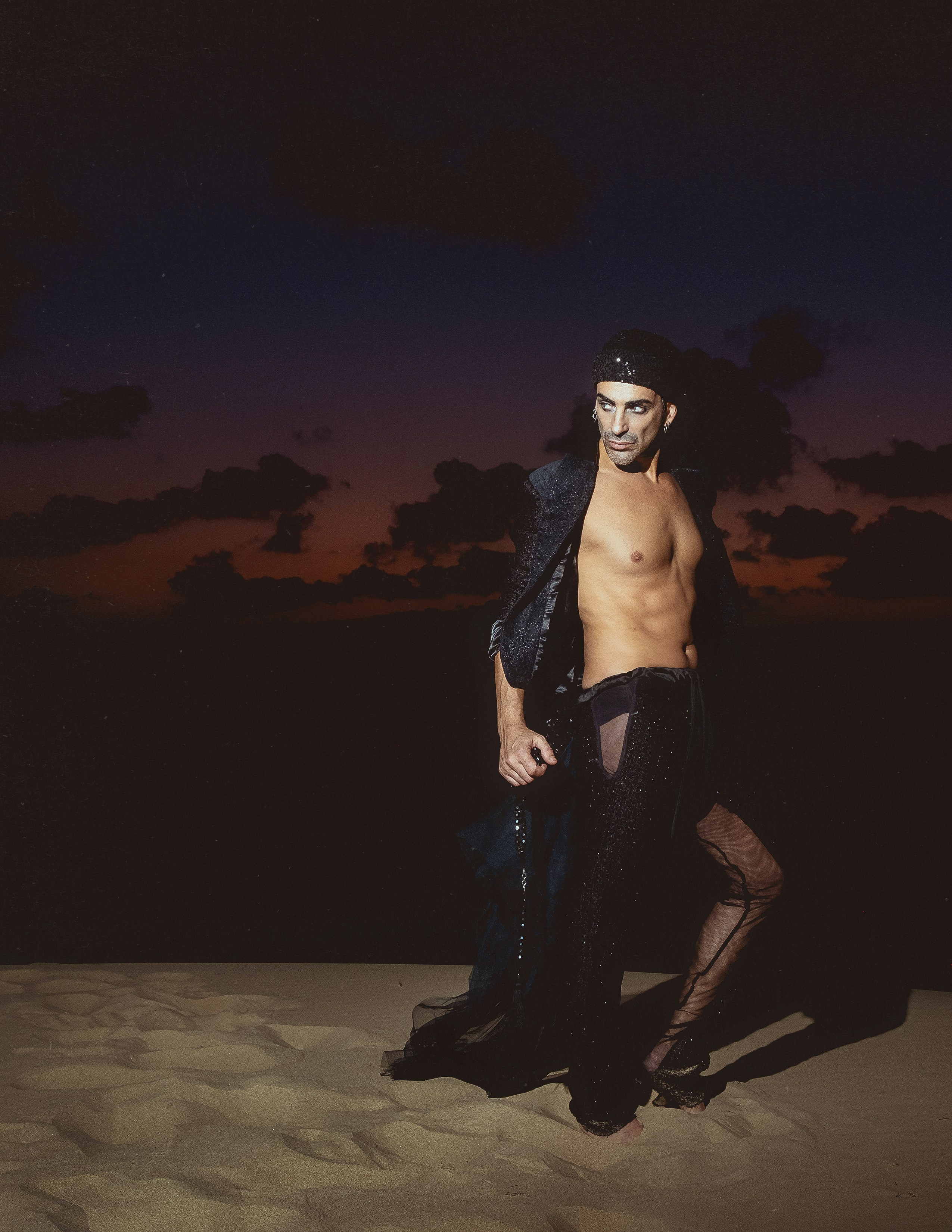 Портфолио-фотосессия в дюнах Аликанте — креативные образы и уникальные наряды от дизайнера — Фотограф Андрей Луковников