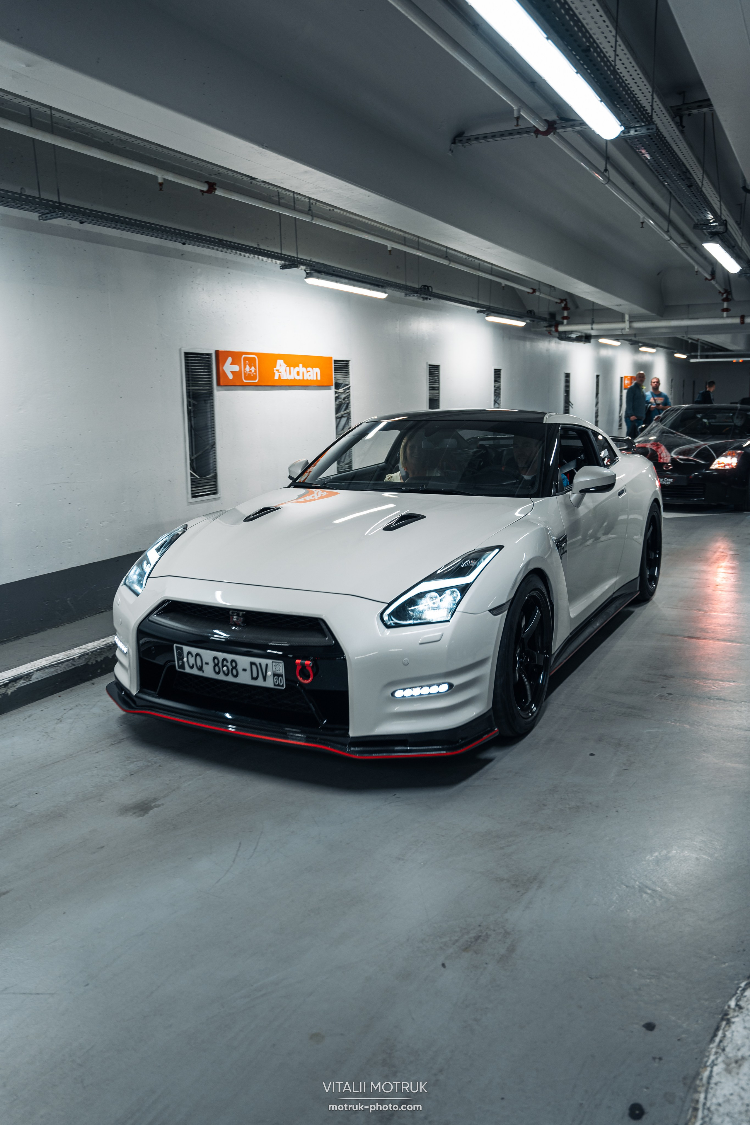 Chika Japan 7. Photographer in Paris — Vitalii Motruk