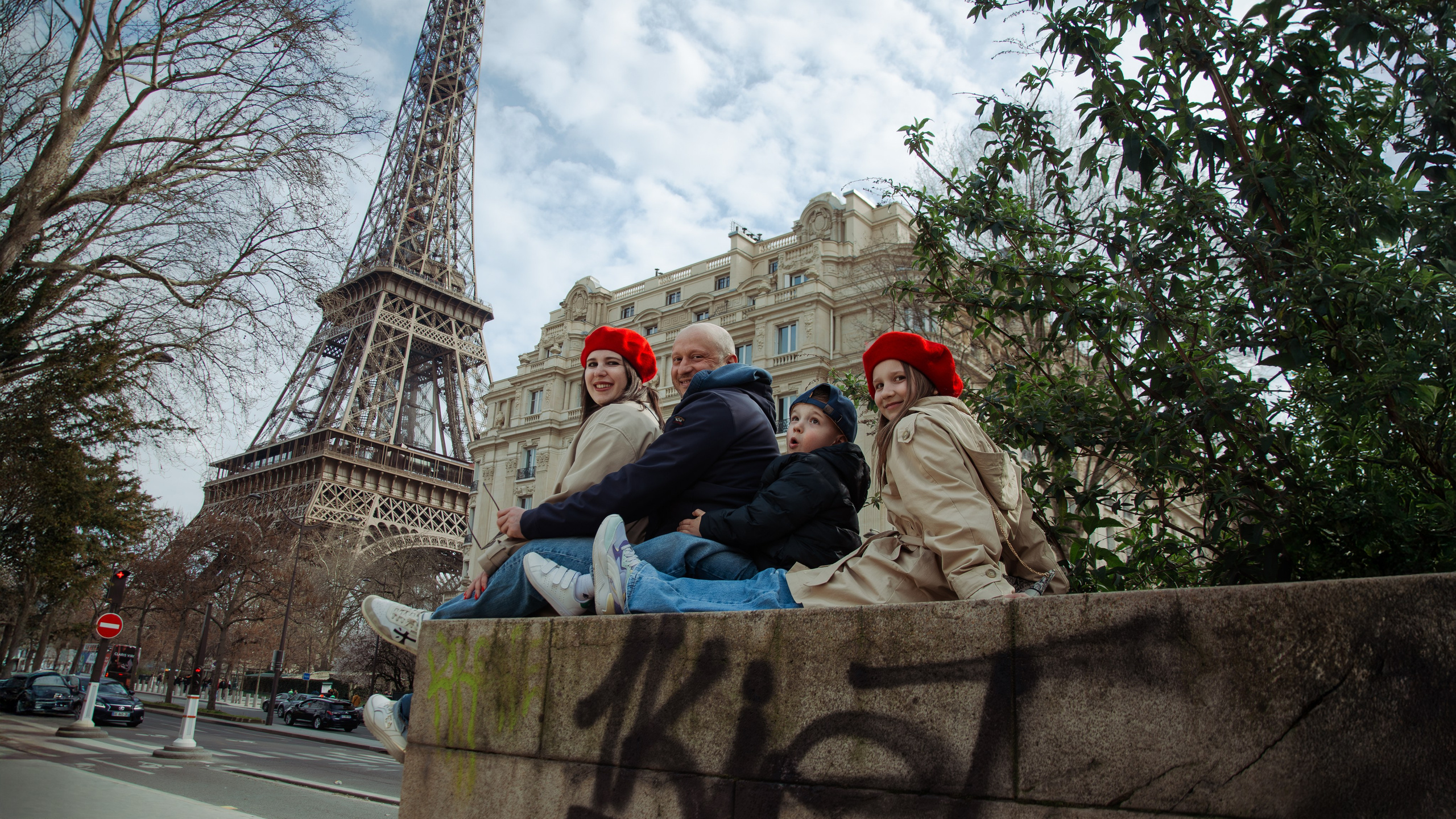 Photoshoot with family. Paris photographer — Polina Osipova