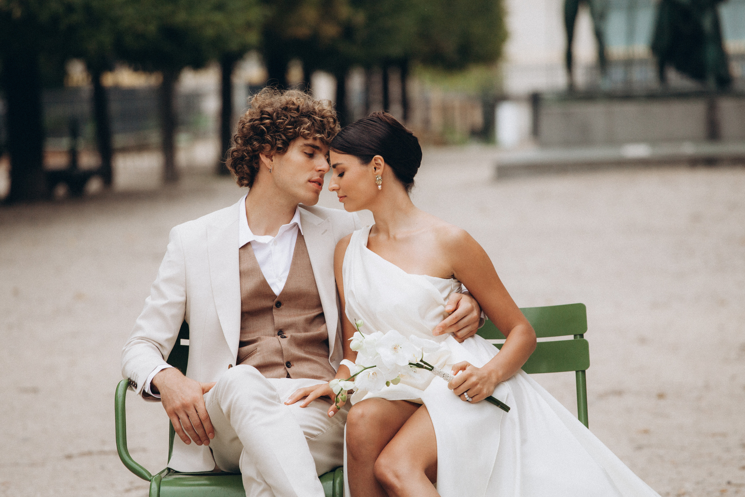 Wedding in Paris. Eugénie Smirnova — your photographer in Toulouse and southwest France