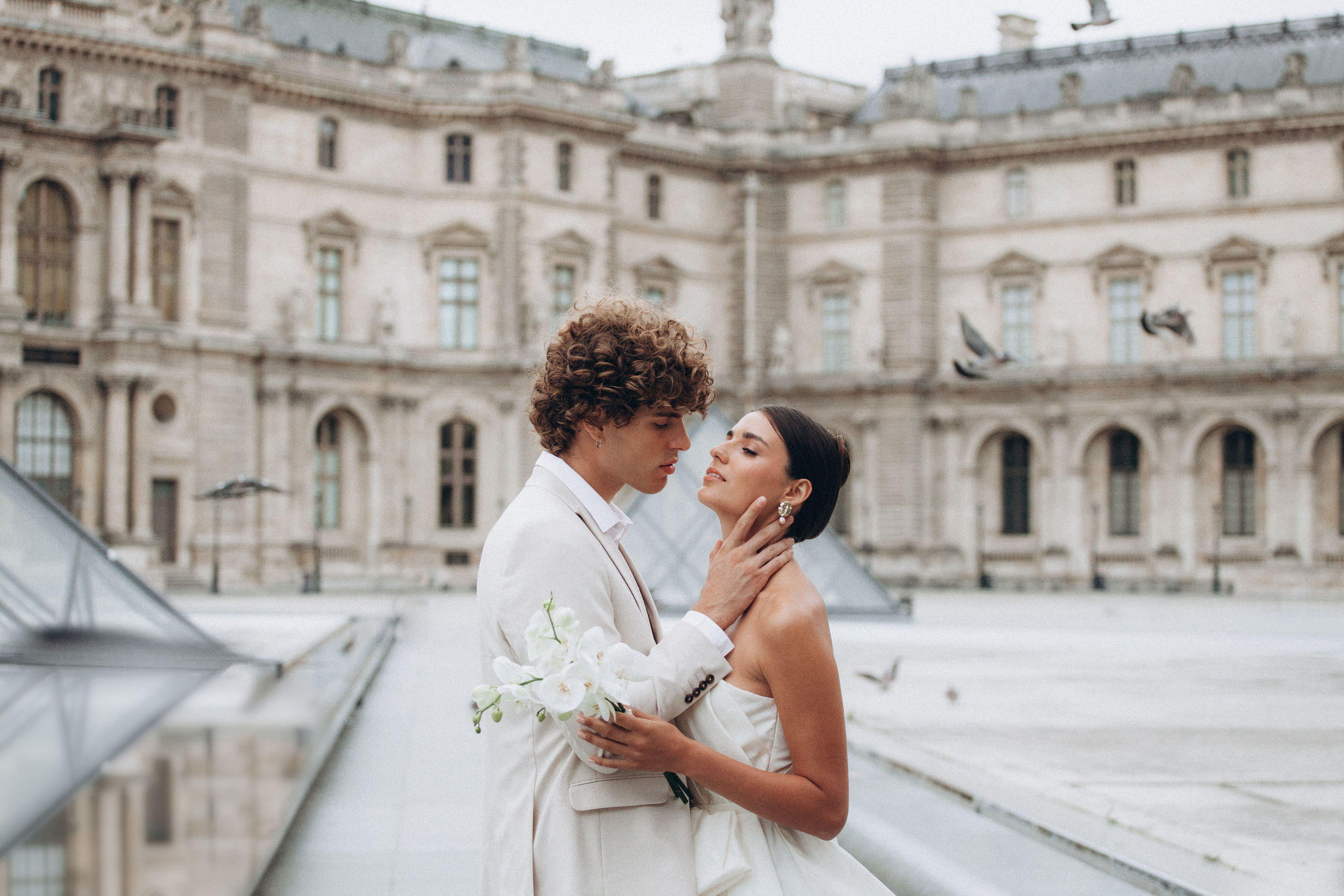 Wedding in Paris. Eugénie Smirnova — your photographer in Toulouse and southwest France
