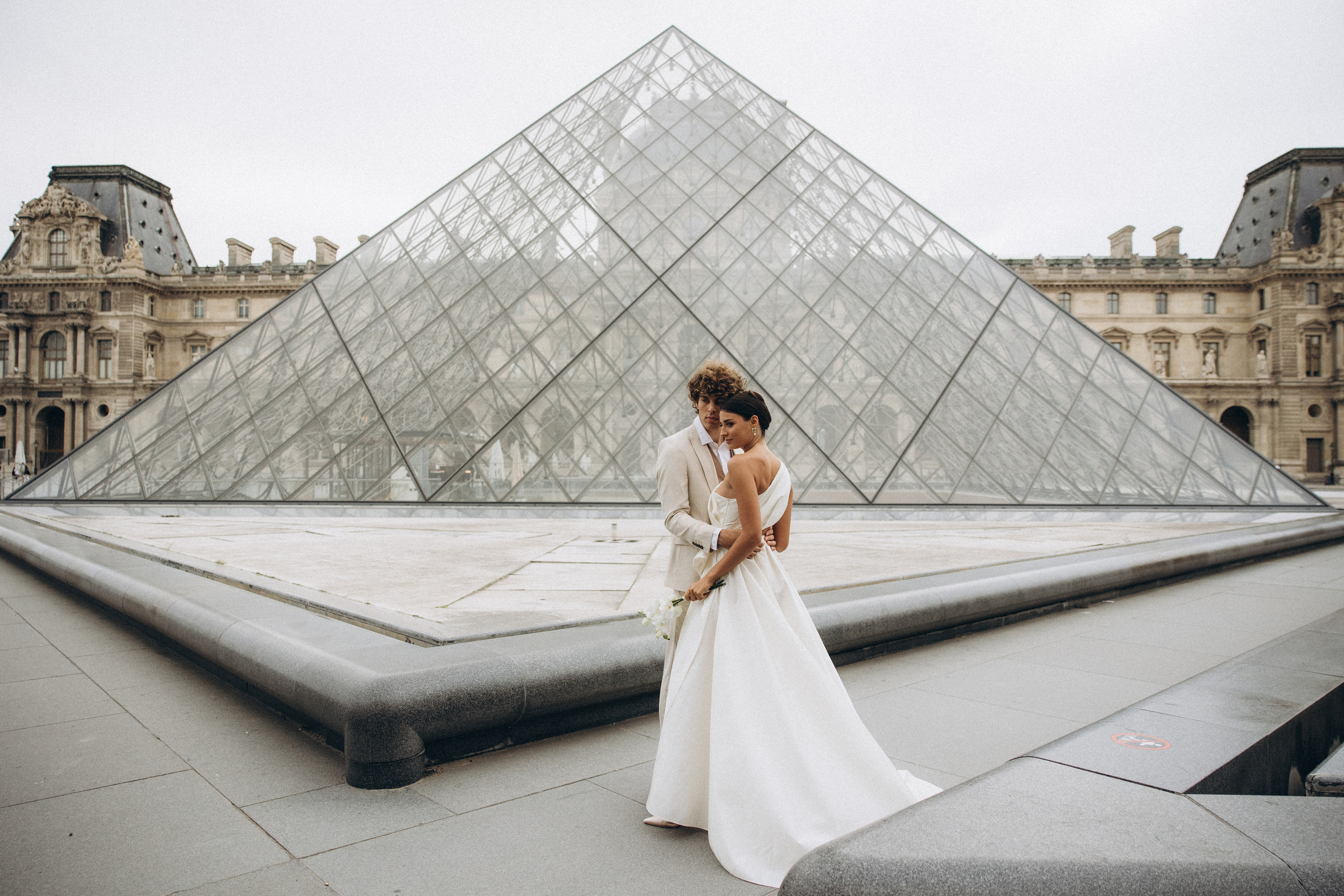 Wedding in Paris. Eugénie Smirnova — your photographer in Toulouse and southwest France