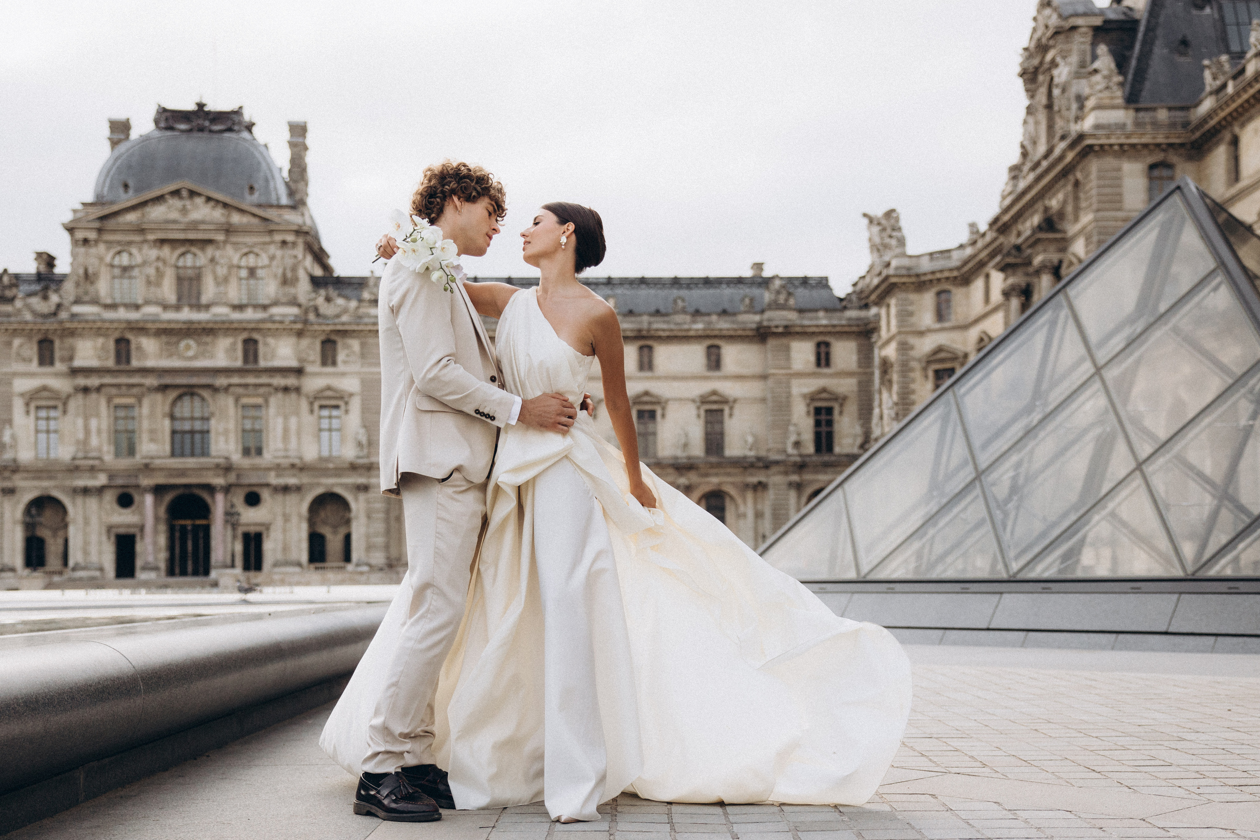 Wedding in Paris. Eugénie Smirnova — your photographer in Toulouse and southwest France