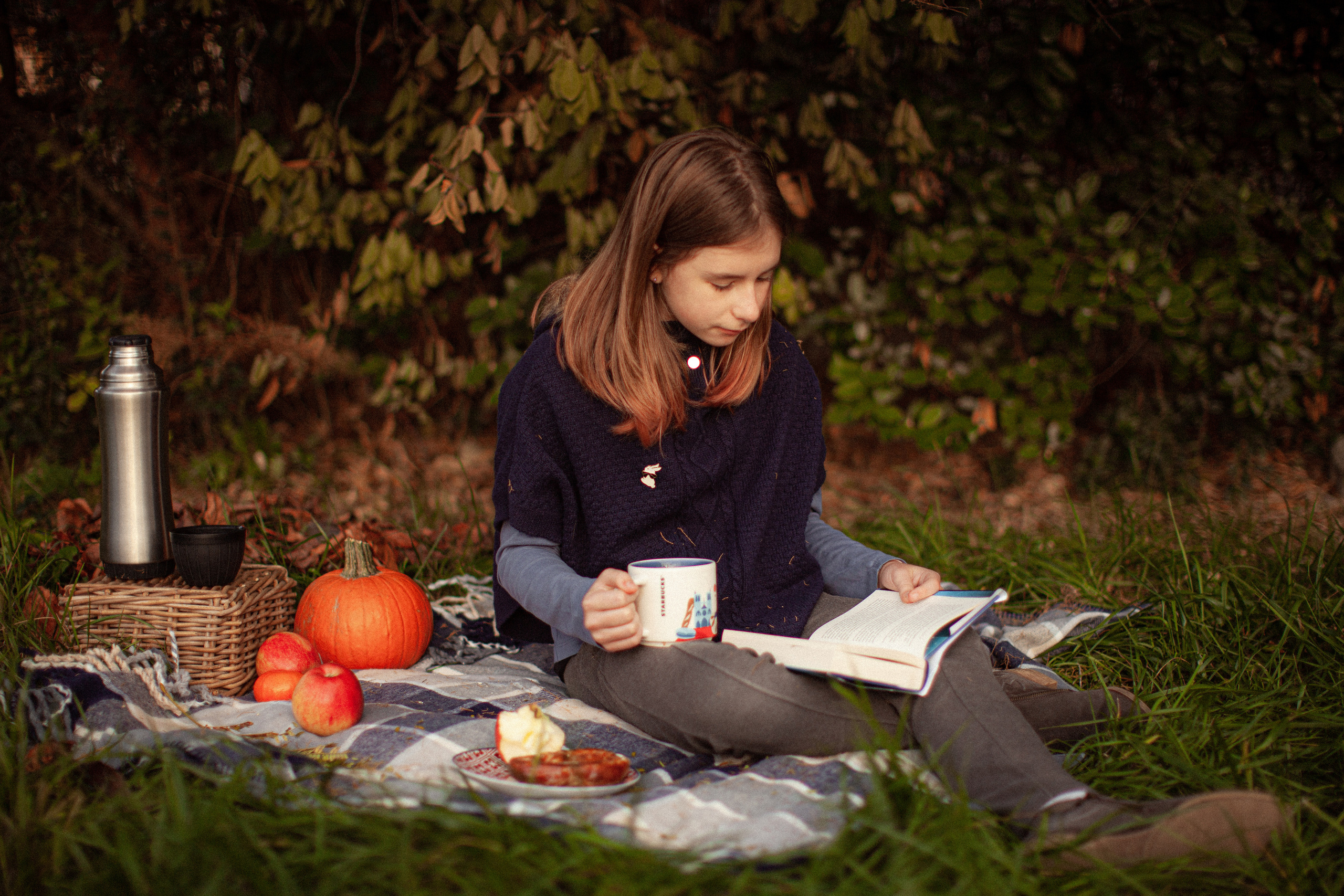 Autumn photo session. Eugénie Smirnova — your photographer in Toulouse and southwest France