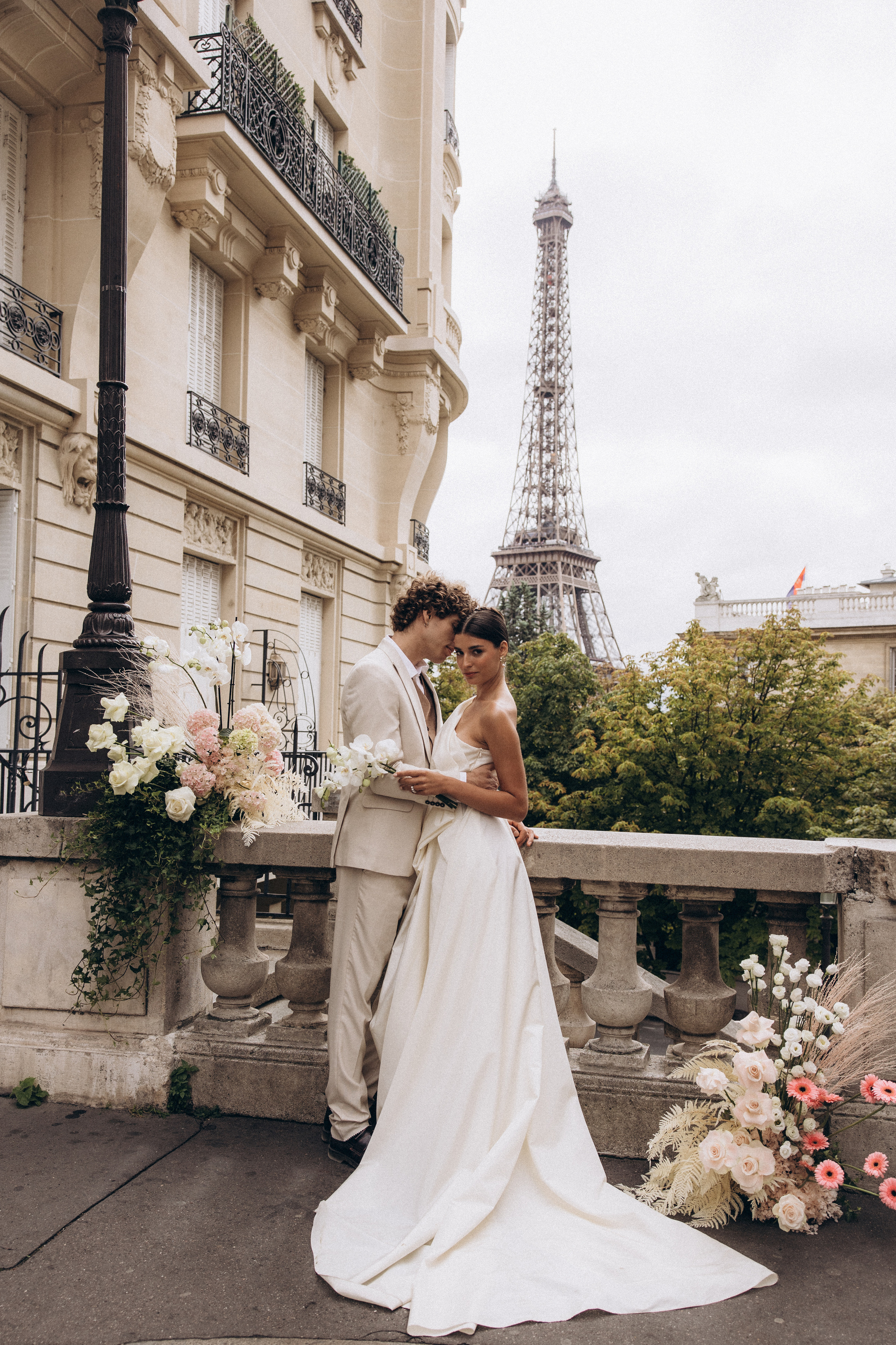 Wedding in Paris. Eugénie Smirnova — your photographer in Toulouse and southwest France