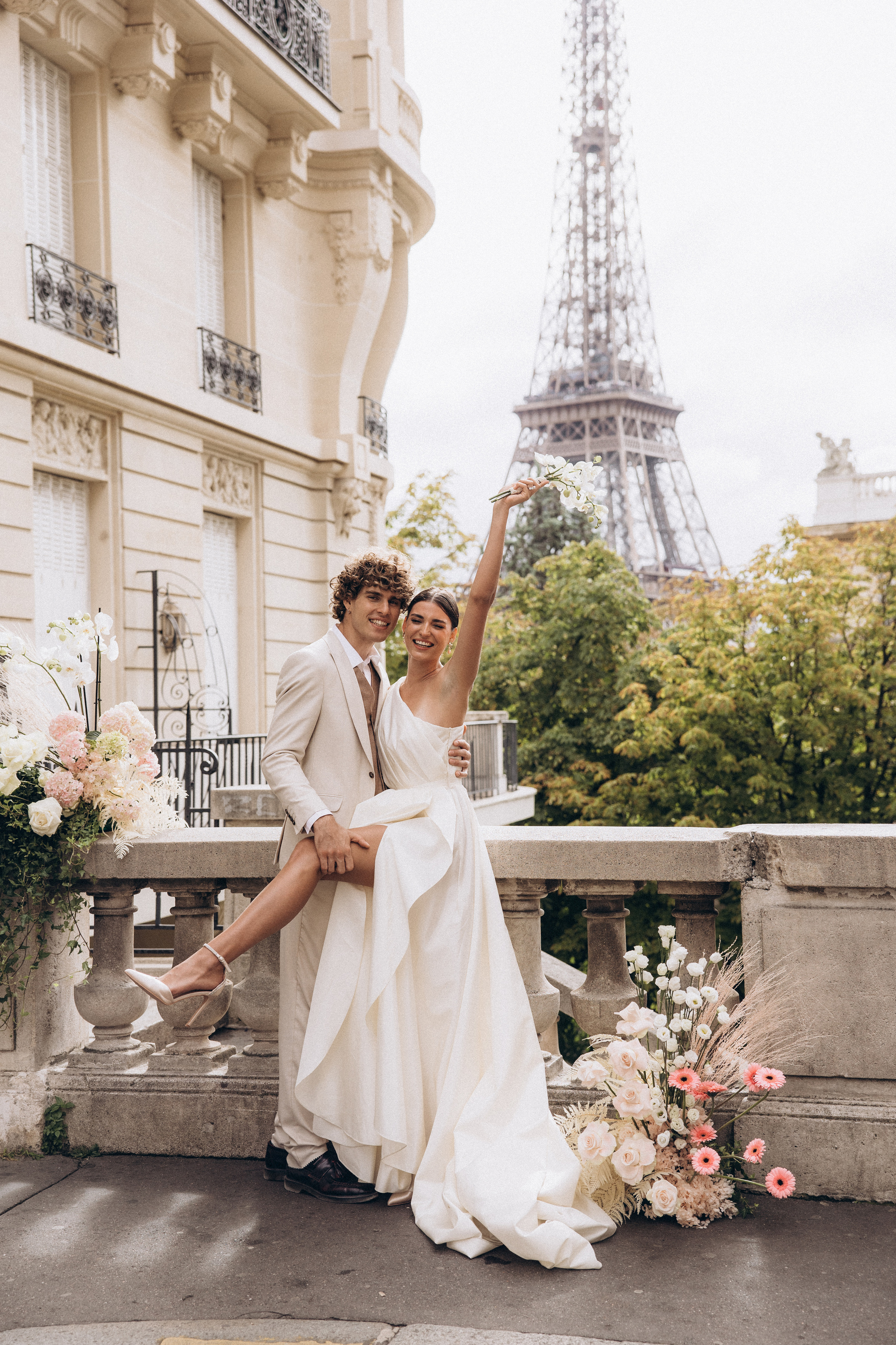 Wedding in Paris. Eugénie Smirnova — your photographer in Toulouse and southwest France