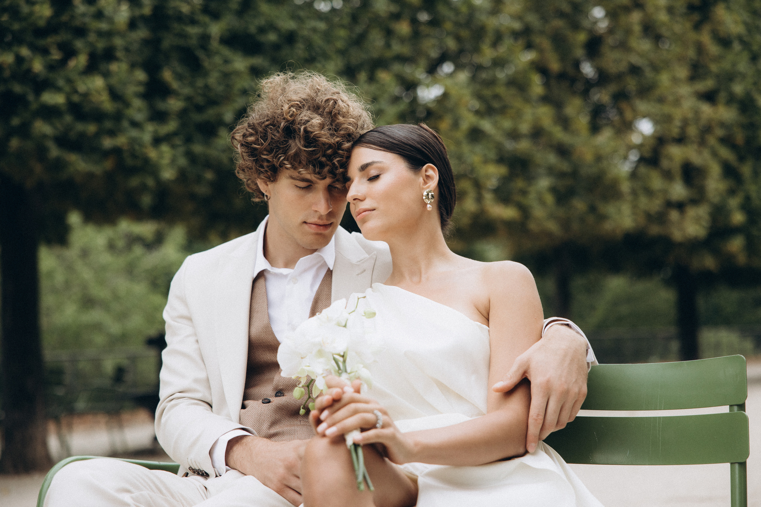 Wedding in Paris. Eugénie Smirnova — your photographer in Toulouse and southwest France
