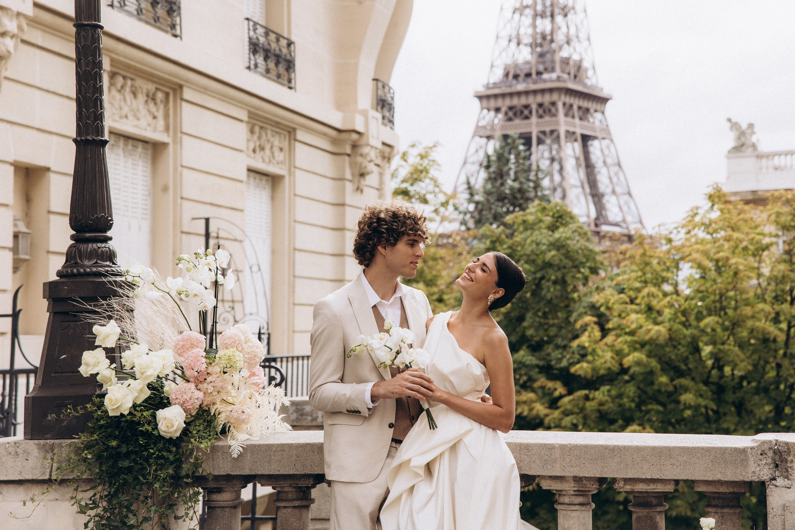 Wedding in Paris. Eugénie Smirnova — your photographer in Toulouse and southwest France