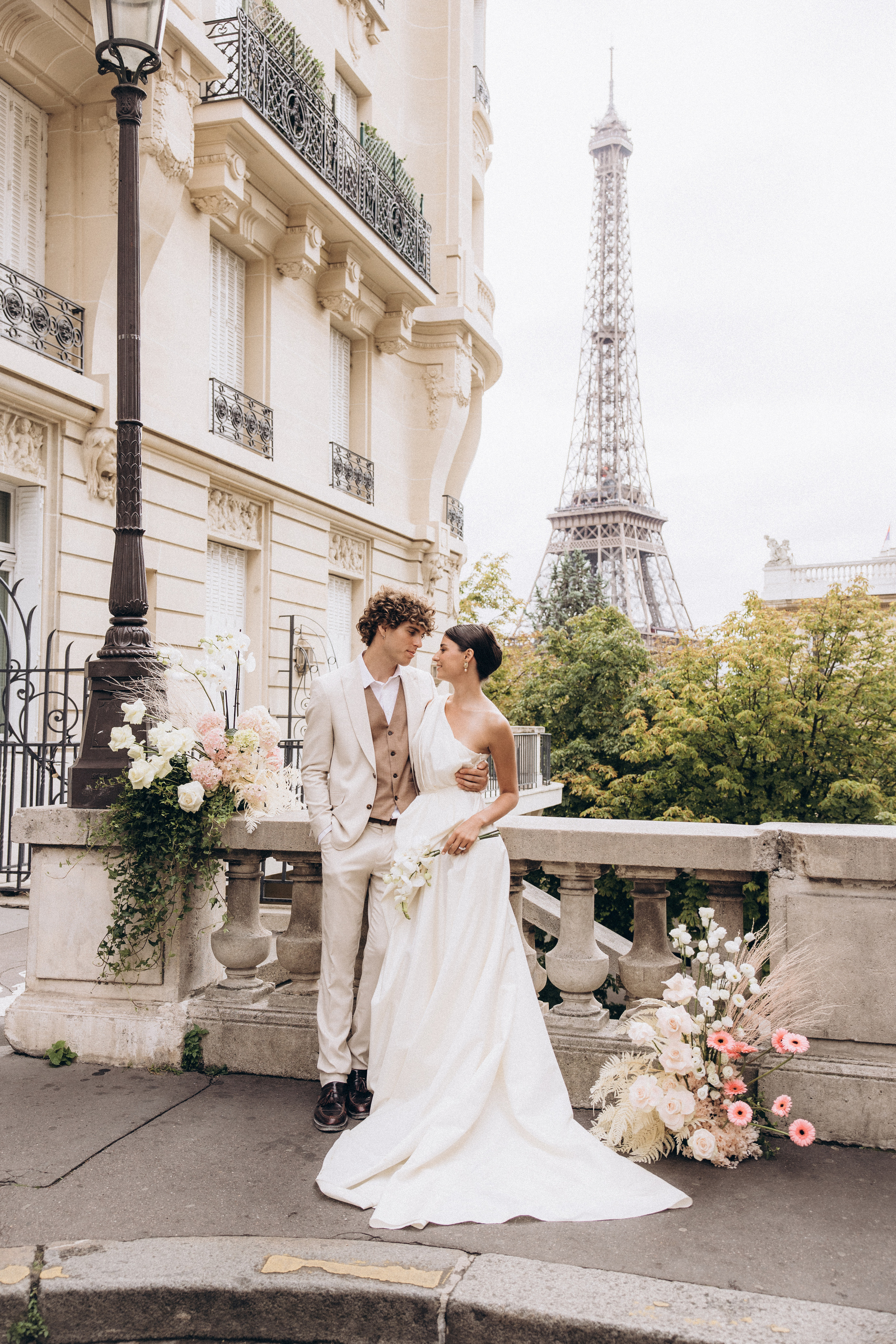 Wedding in Paris. Eugénie Smirnova — your photographer in Toulouse and southwest France