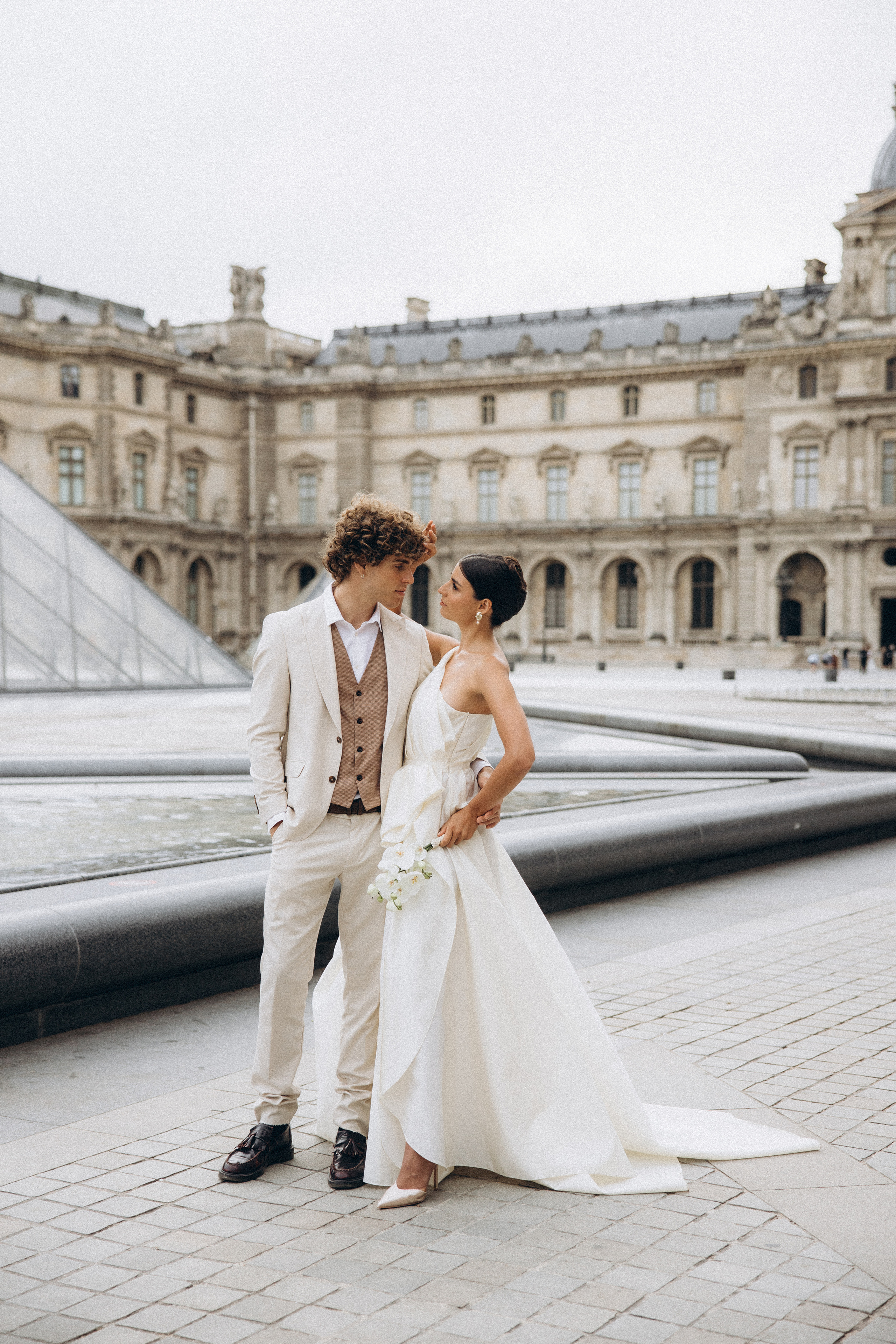 Wedding in Paris. Eugénie Smirnova — your photographer in Toulouse and southwest France