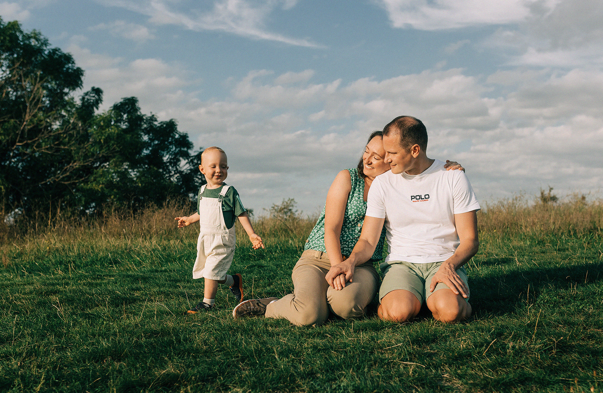 Таня, Андрей и Павел на вечерней прогулке. Rodinný a svatební fotograf v Praze