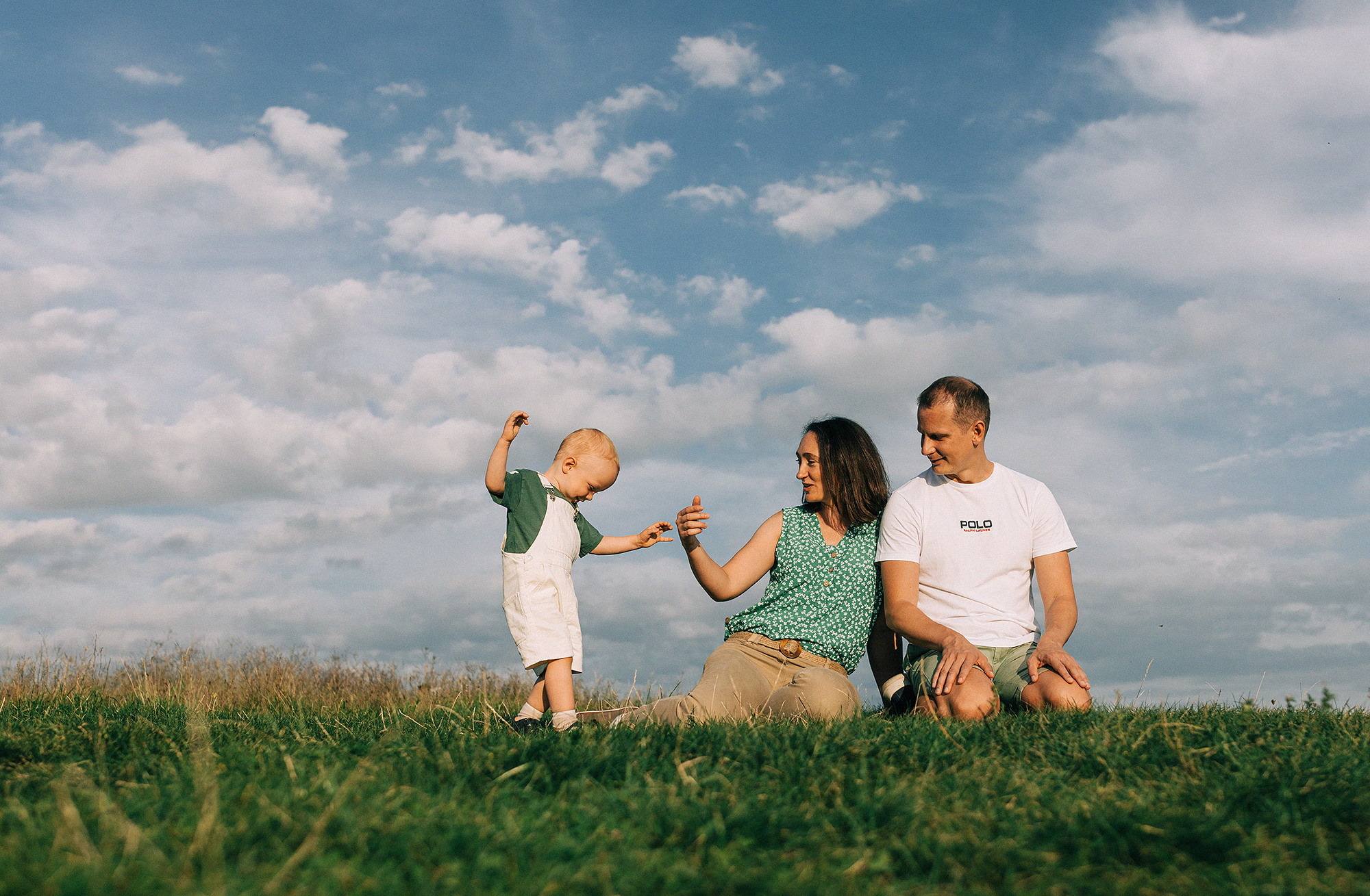 Таня, Андрей и Павел на вечерней прогулке. Rodinný a svatební fotograf v Praze
